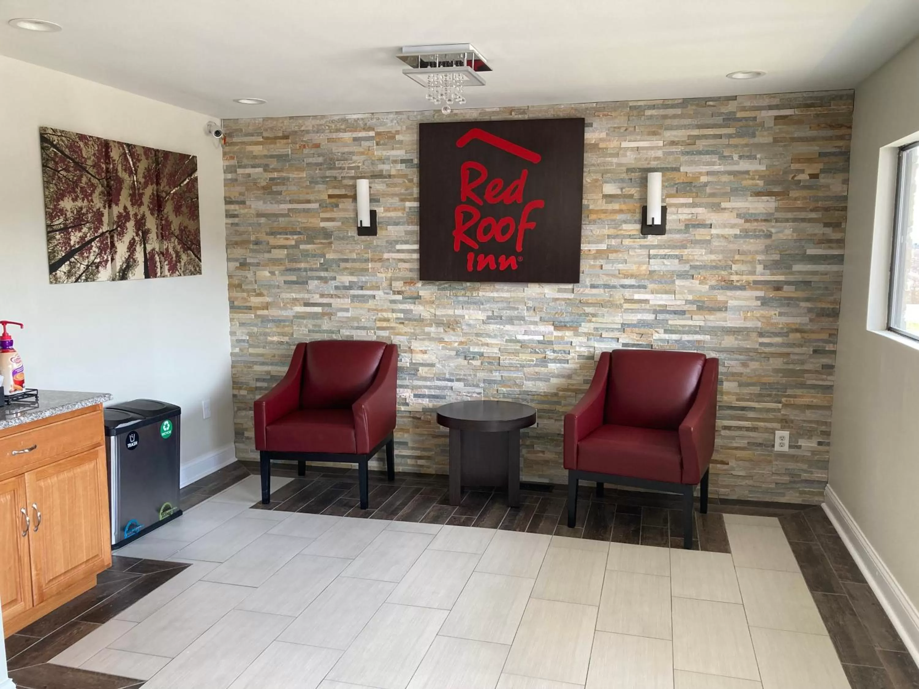 Lobby or reception in Red Roof Inn Walton, KY - Richwood - Cincinnati Airport South