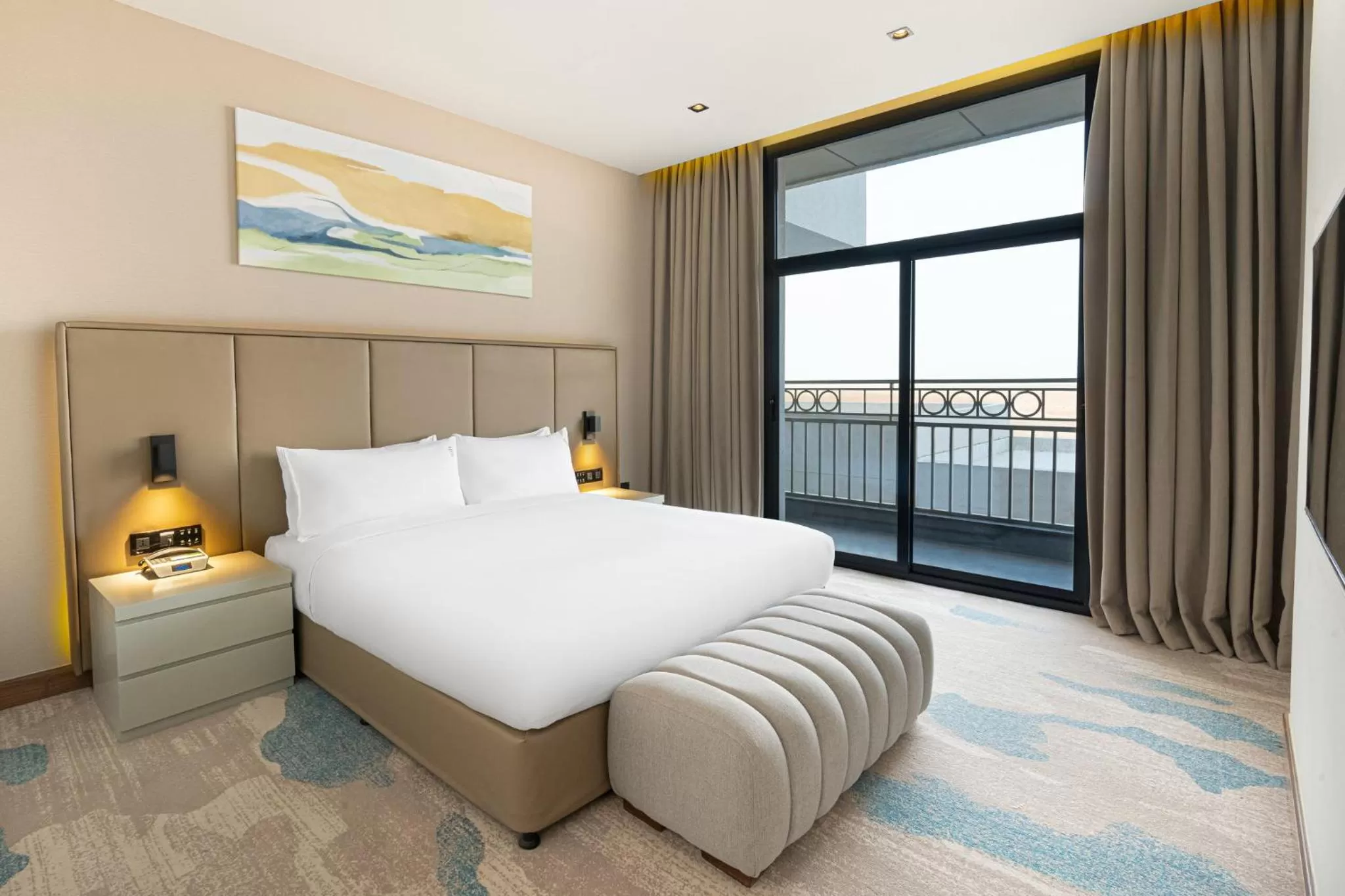 Photo of the whole room, Bed in Holiday Inn Riyadh The Business District by IHG