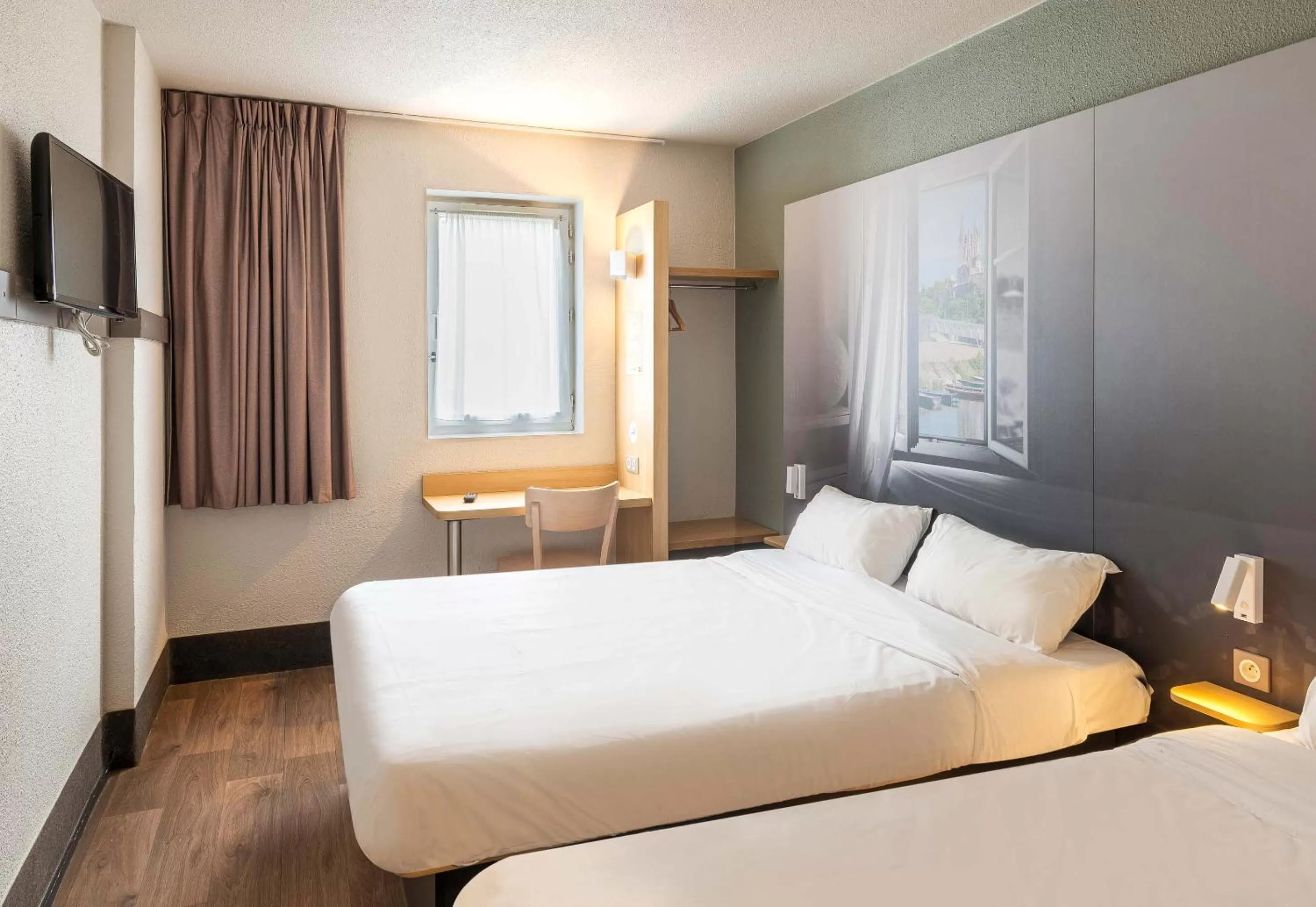 Bedroom, Bed in B&B HOTEL Angers 2 Université