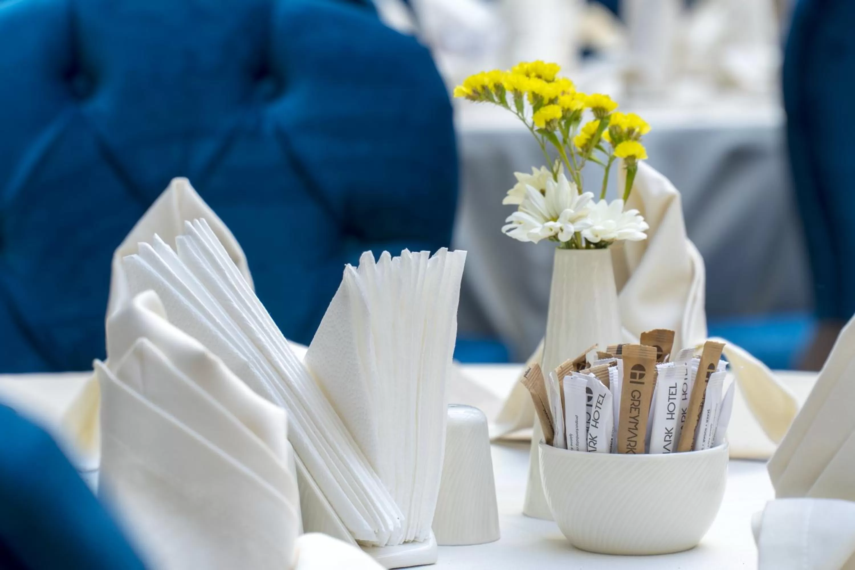 Food and drinks in Greymark Hotel