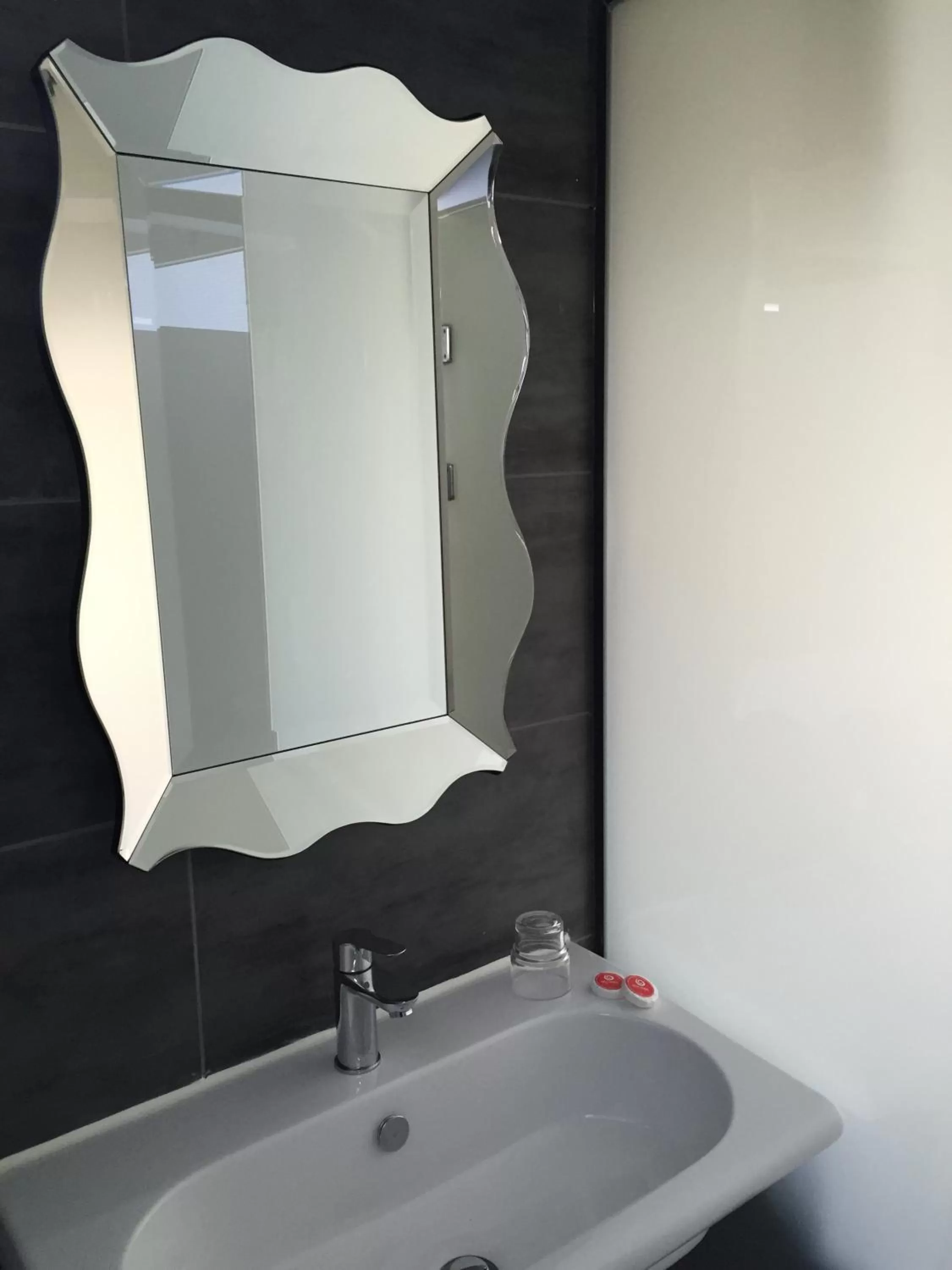 Shower in Rotonda Hotel