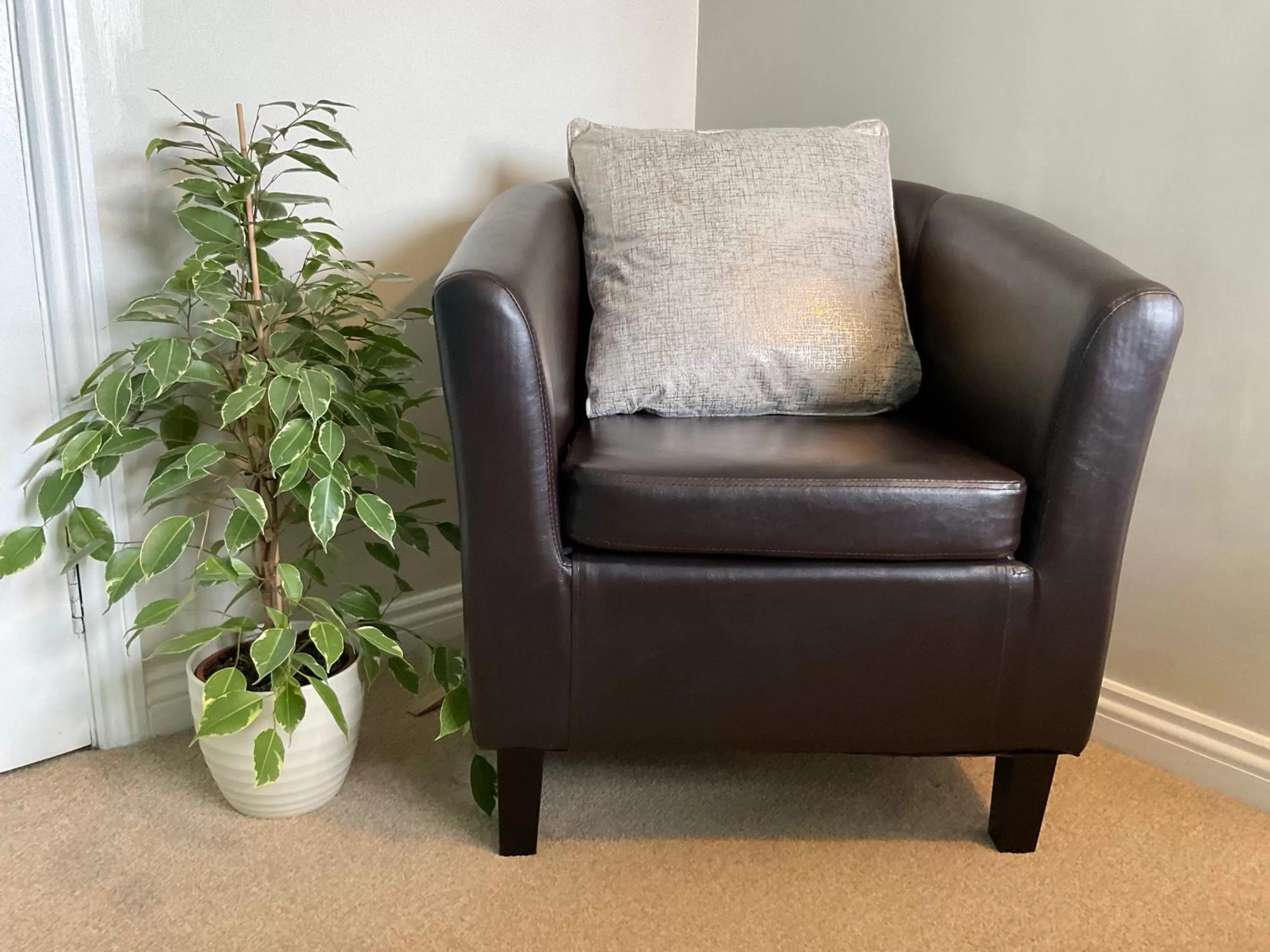 Seating Area in The Great Grubb Bed & Breakfast