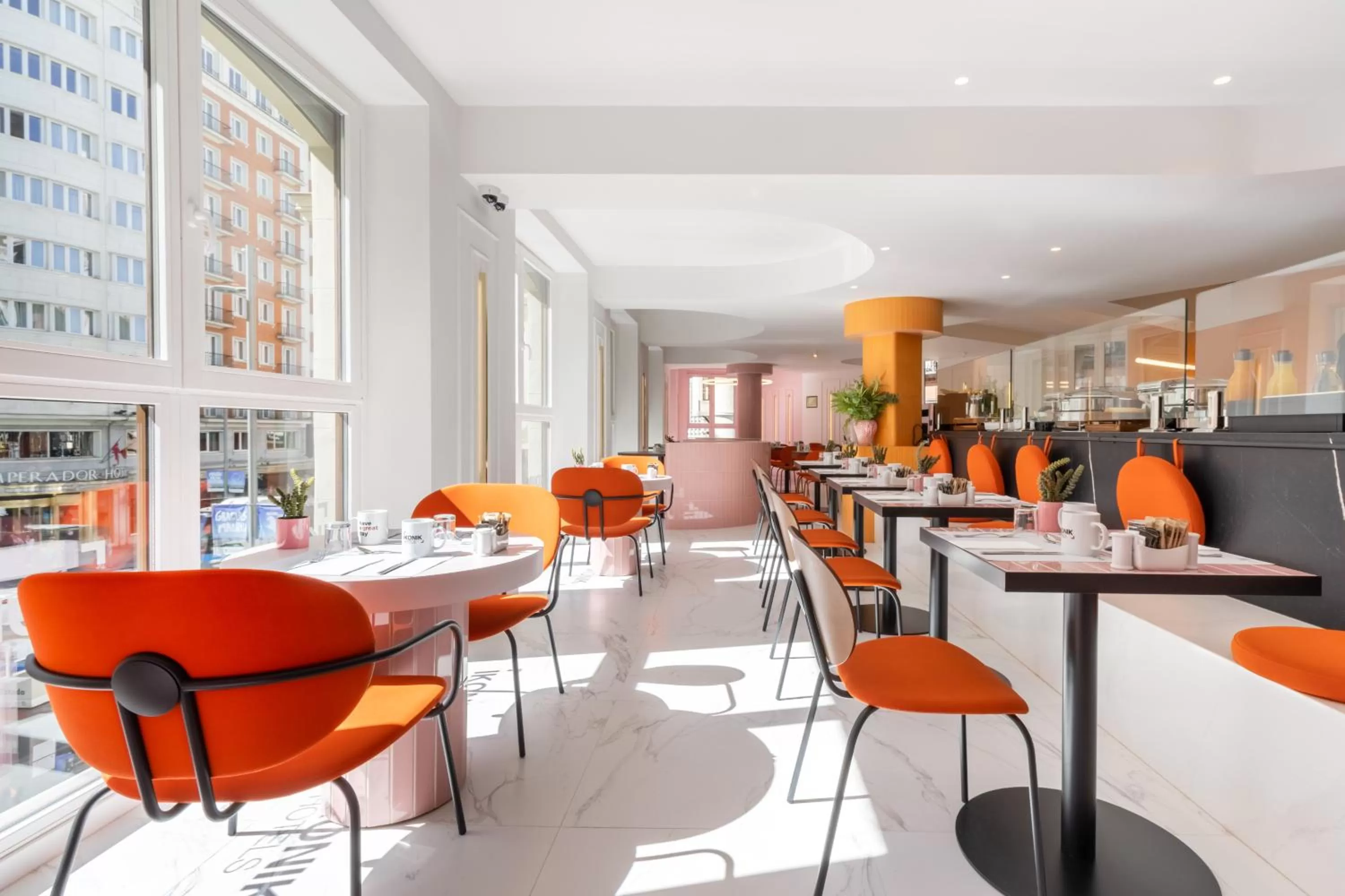 Breakfast in Ikonik Gran Vía