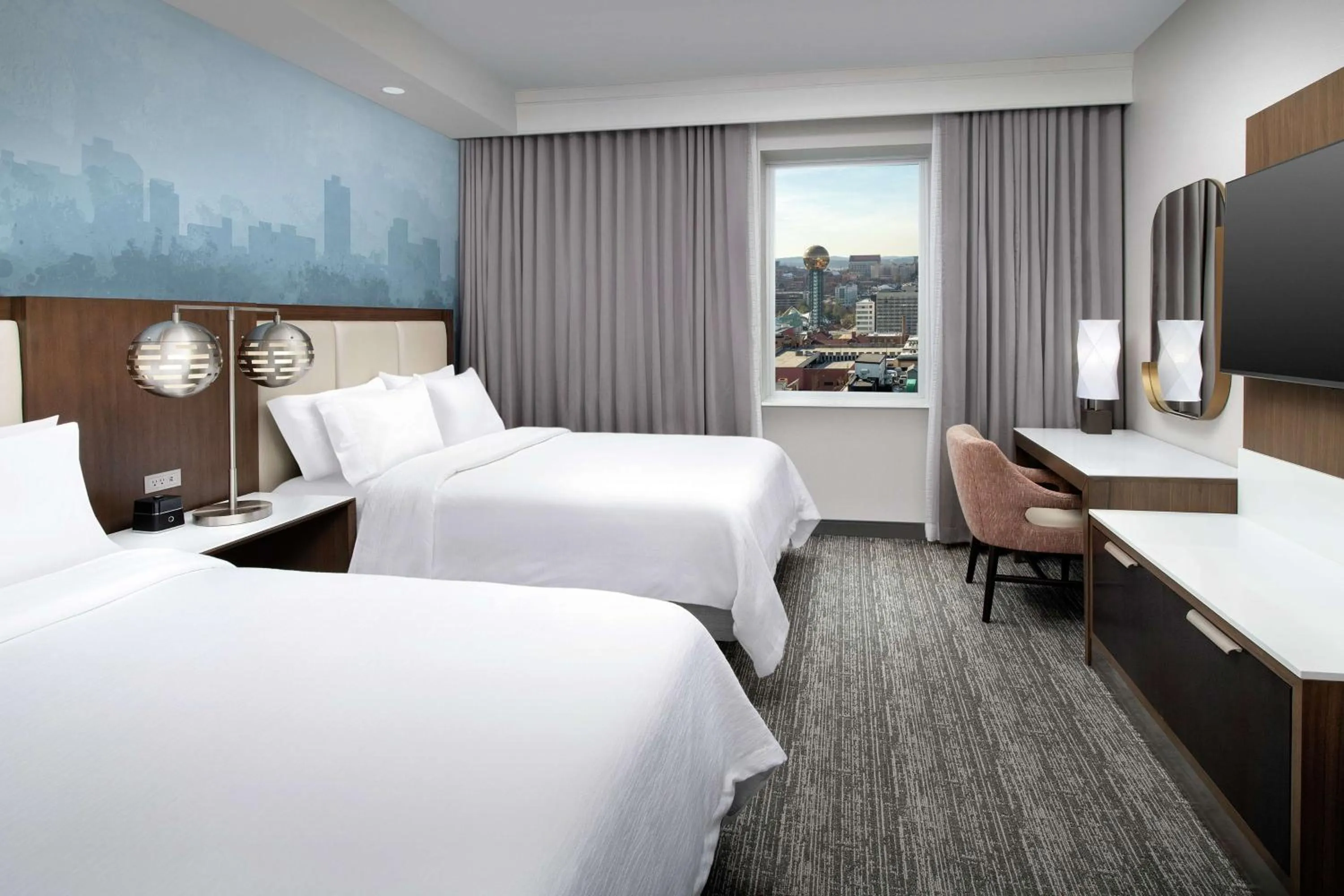 Bedroom, Bed in Embassy Suites By Hilton Knoxville Downtown