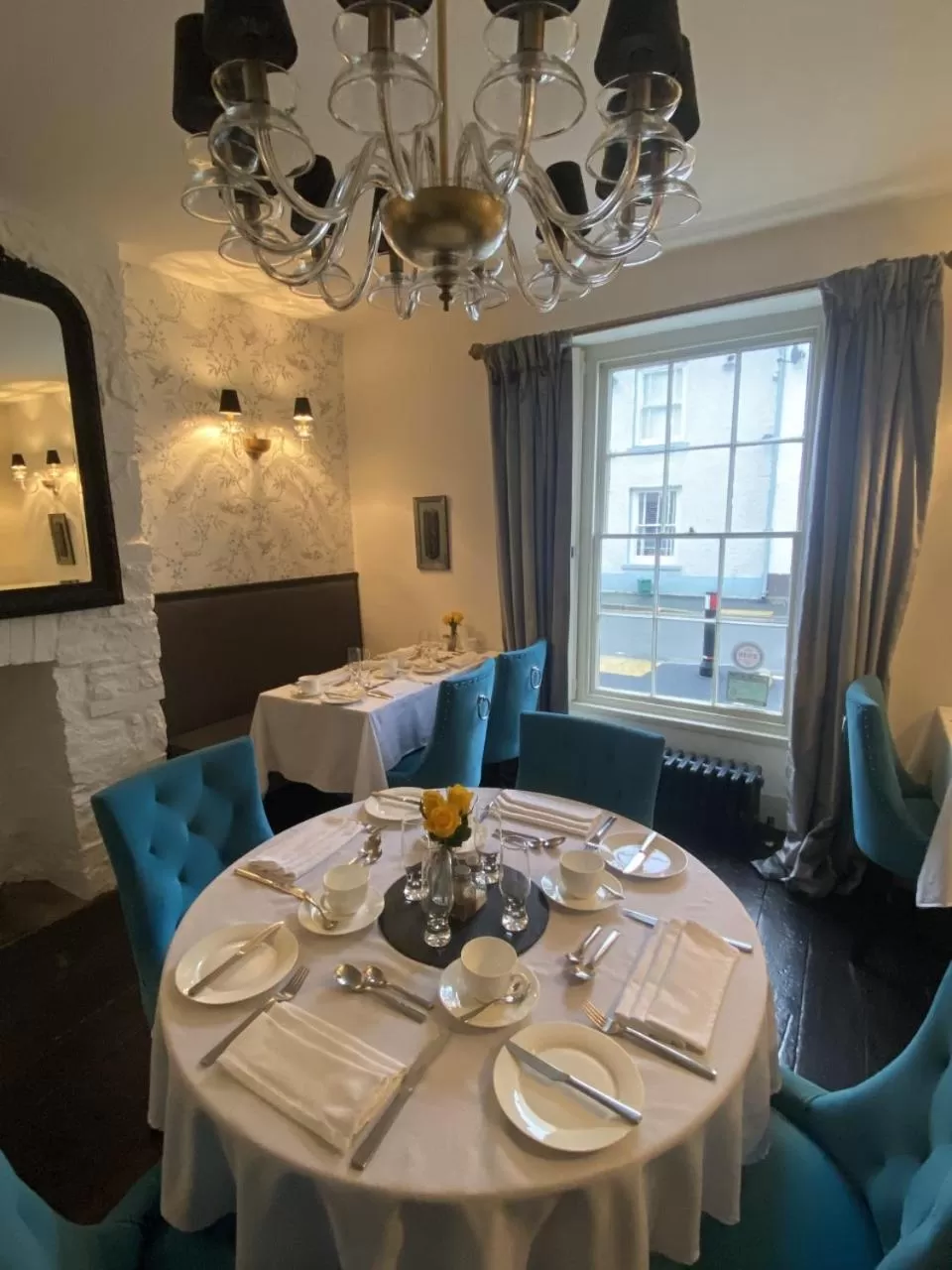 Breakfast in The New White Lion