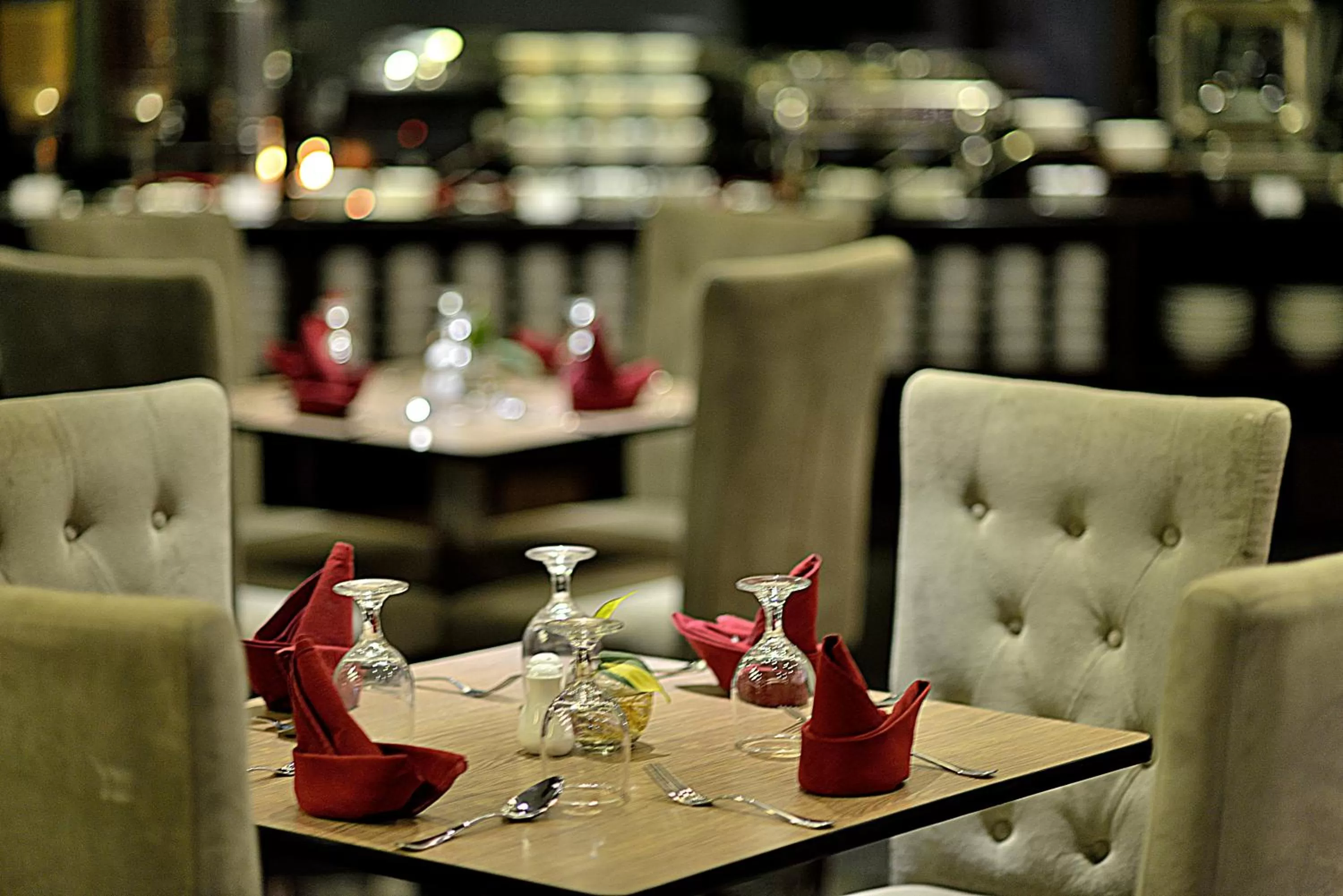 Restaurant/places to eat in Serela Merdeka by KAGUM Hotels