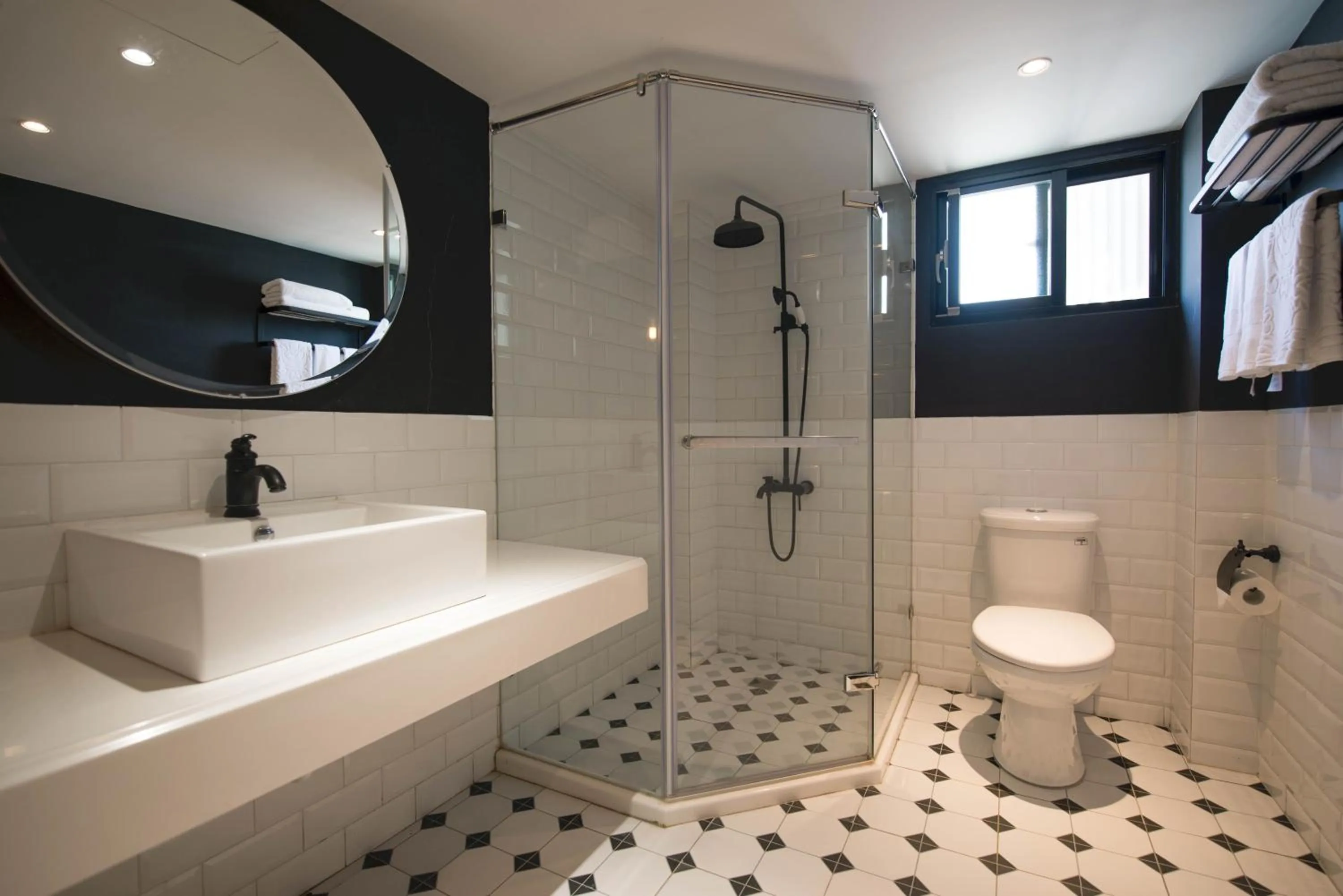 被愛咖啡小旅館 Birdeye Garden