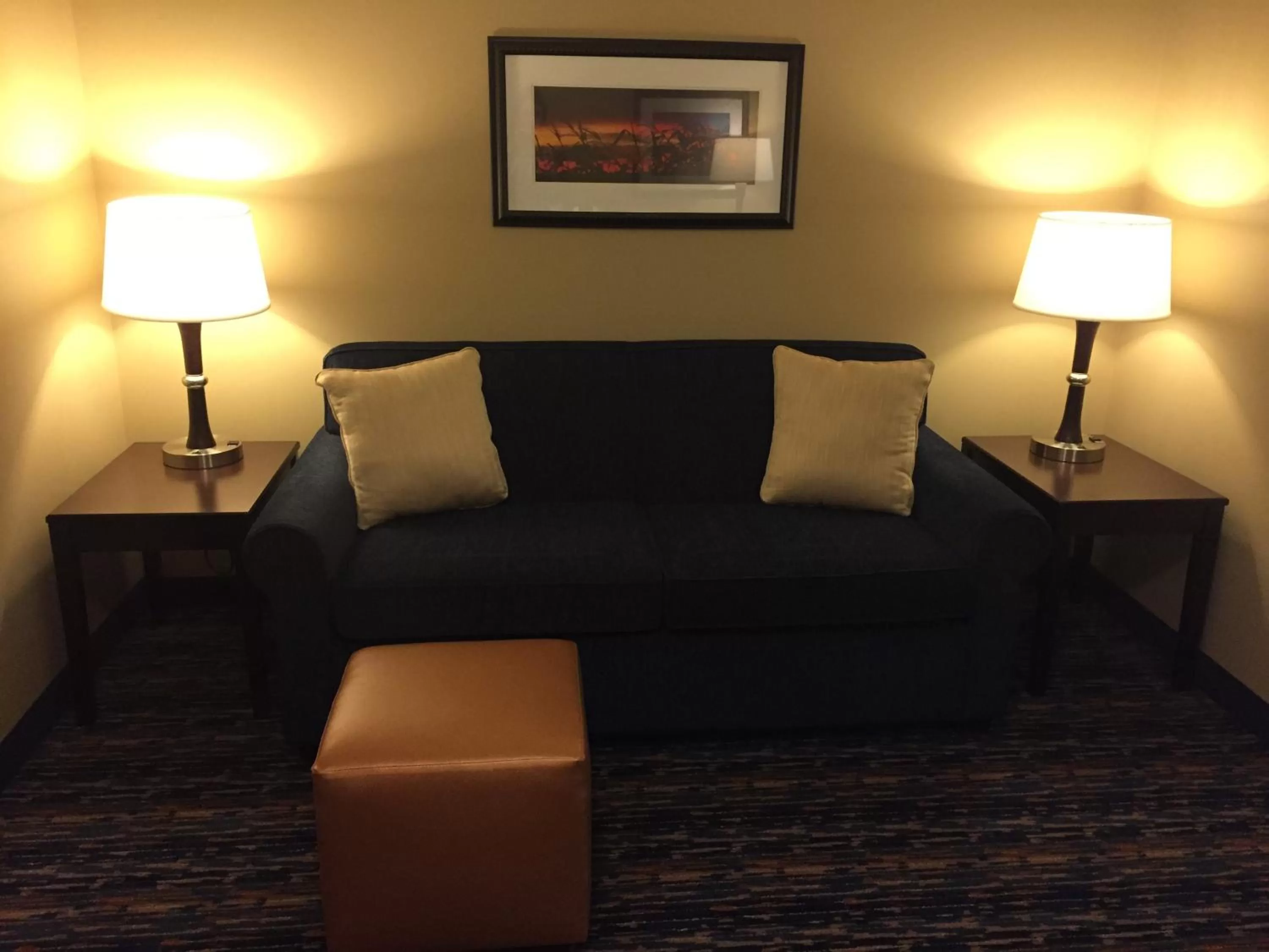 Seating area in Grandstay Hotel & Suites Mount Horeb - Madison