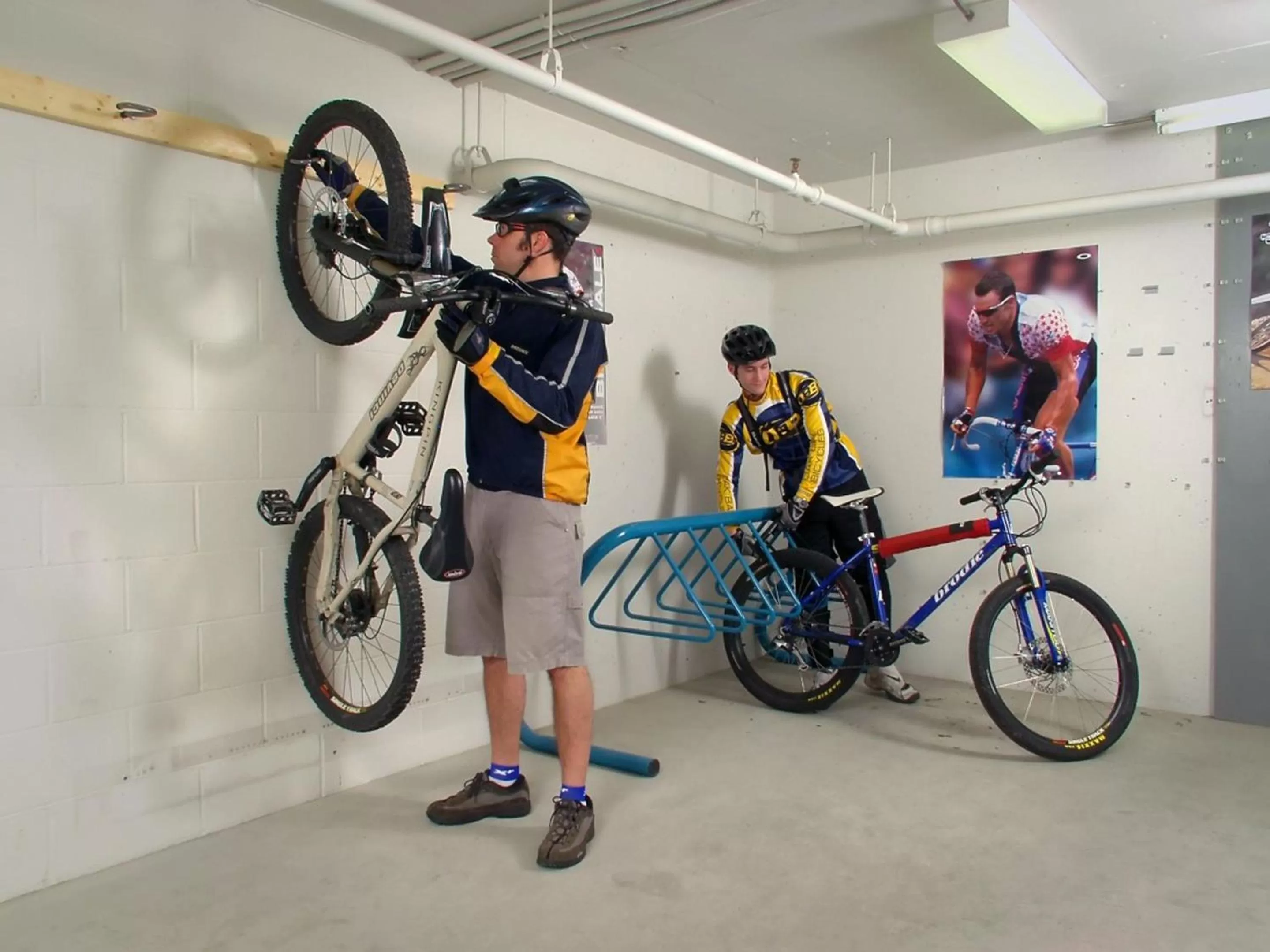 Cycling in Chateau Victoria Hotel & Suites