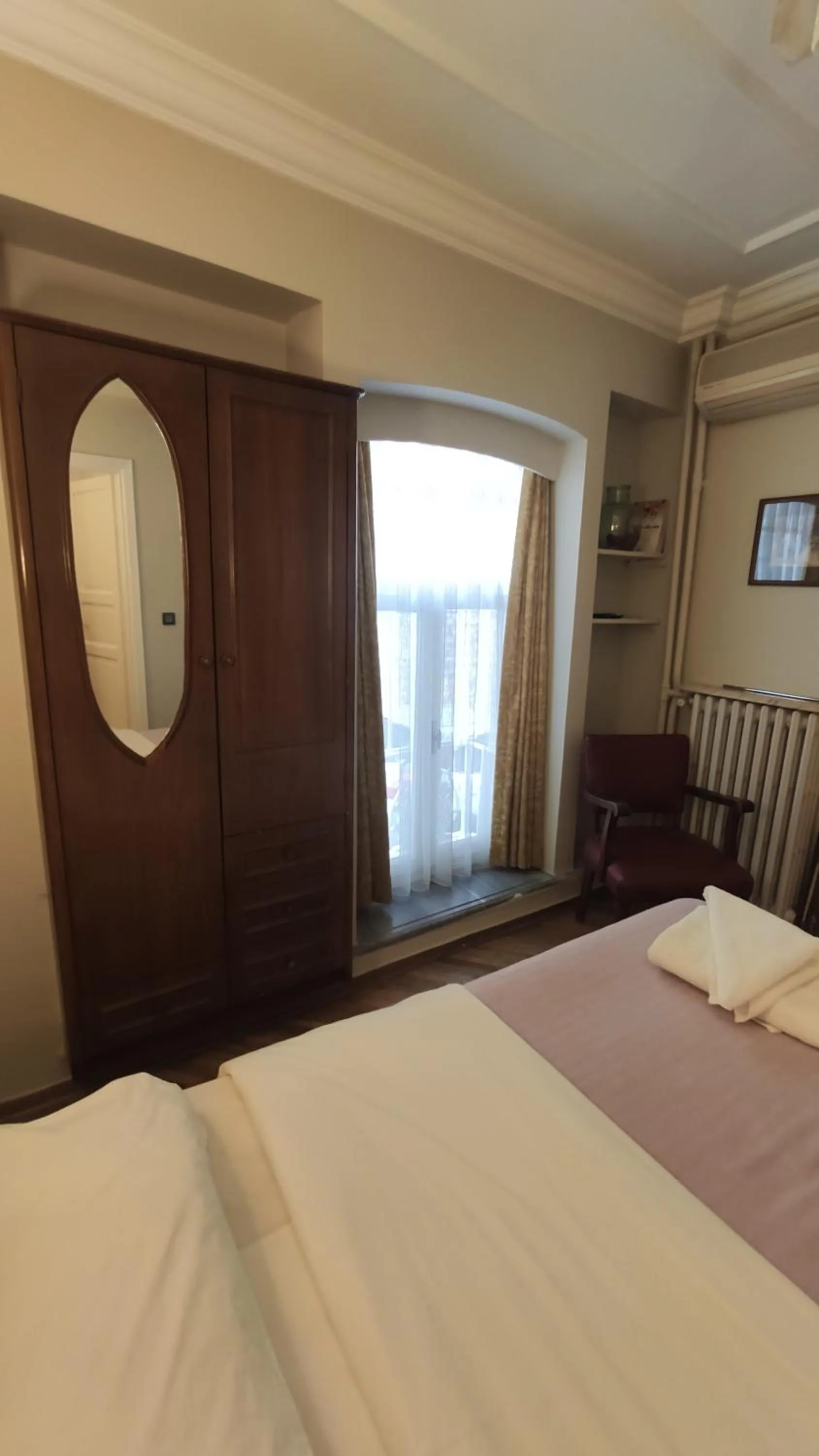 Bed in Turkoman Hotel