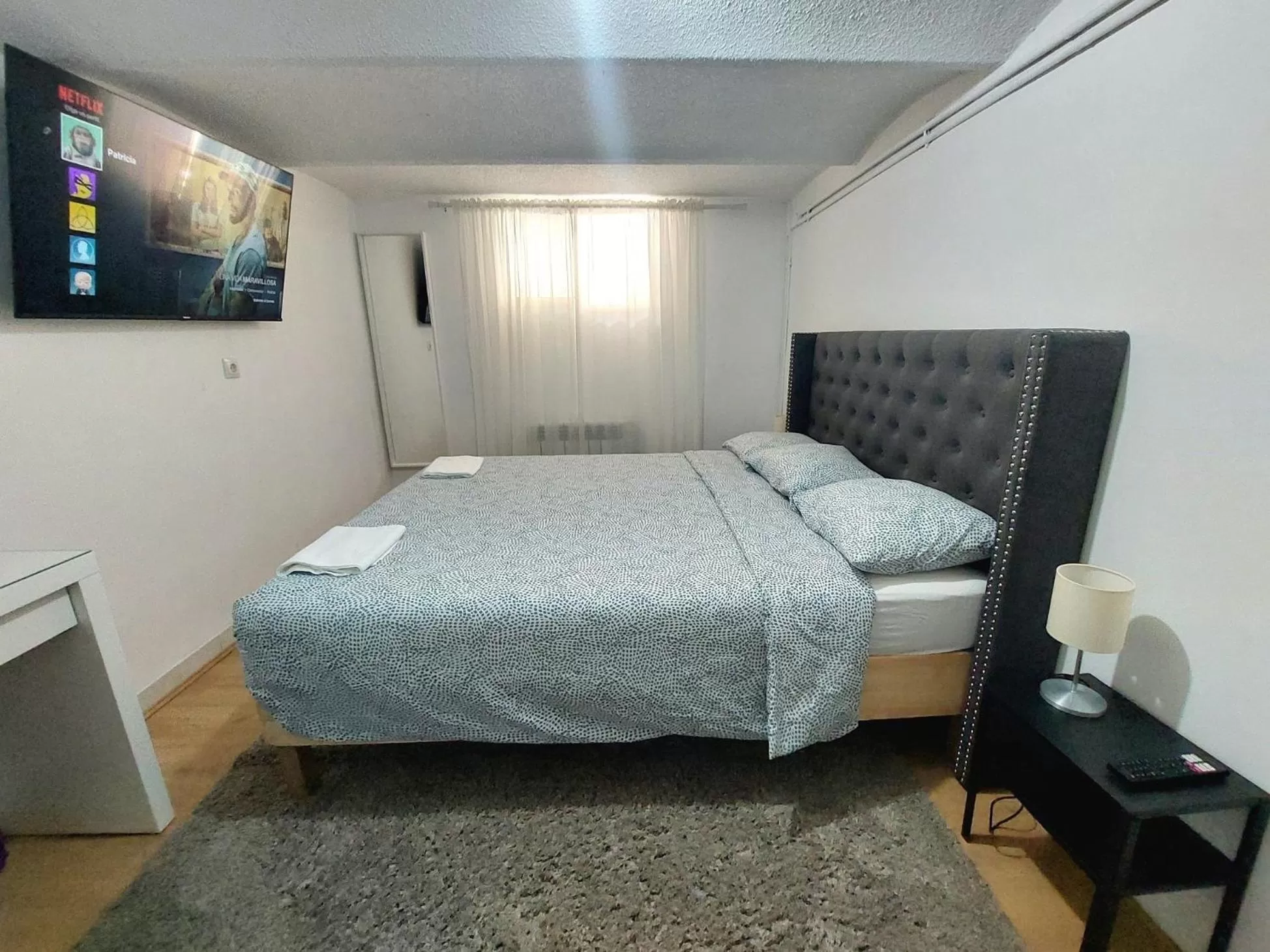 Bed in N1 Casa de Madrid - greenpeace line