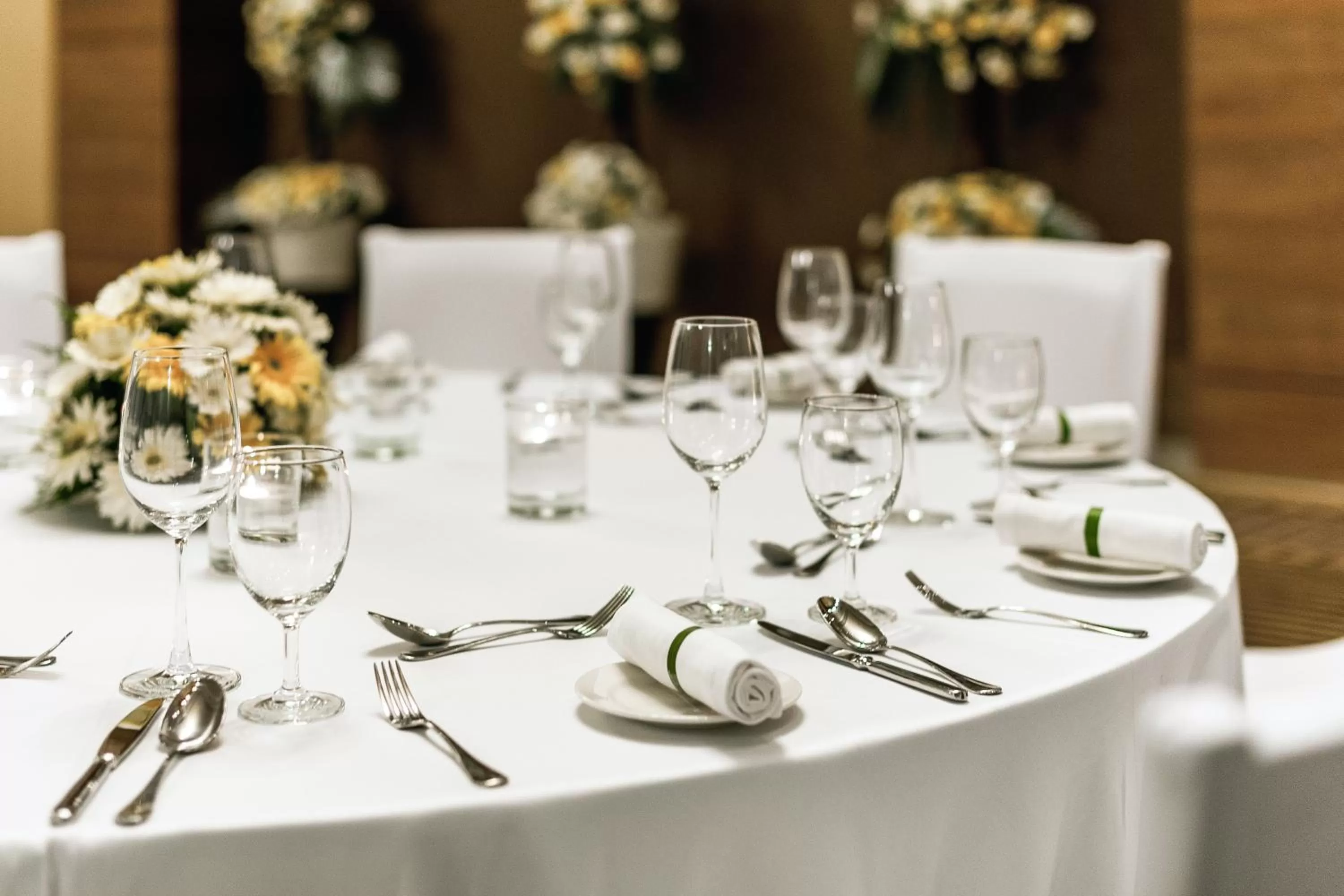 Restaurant/places to eat in Hyatt Raipur