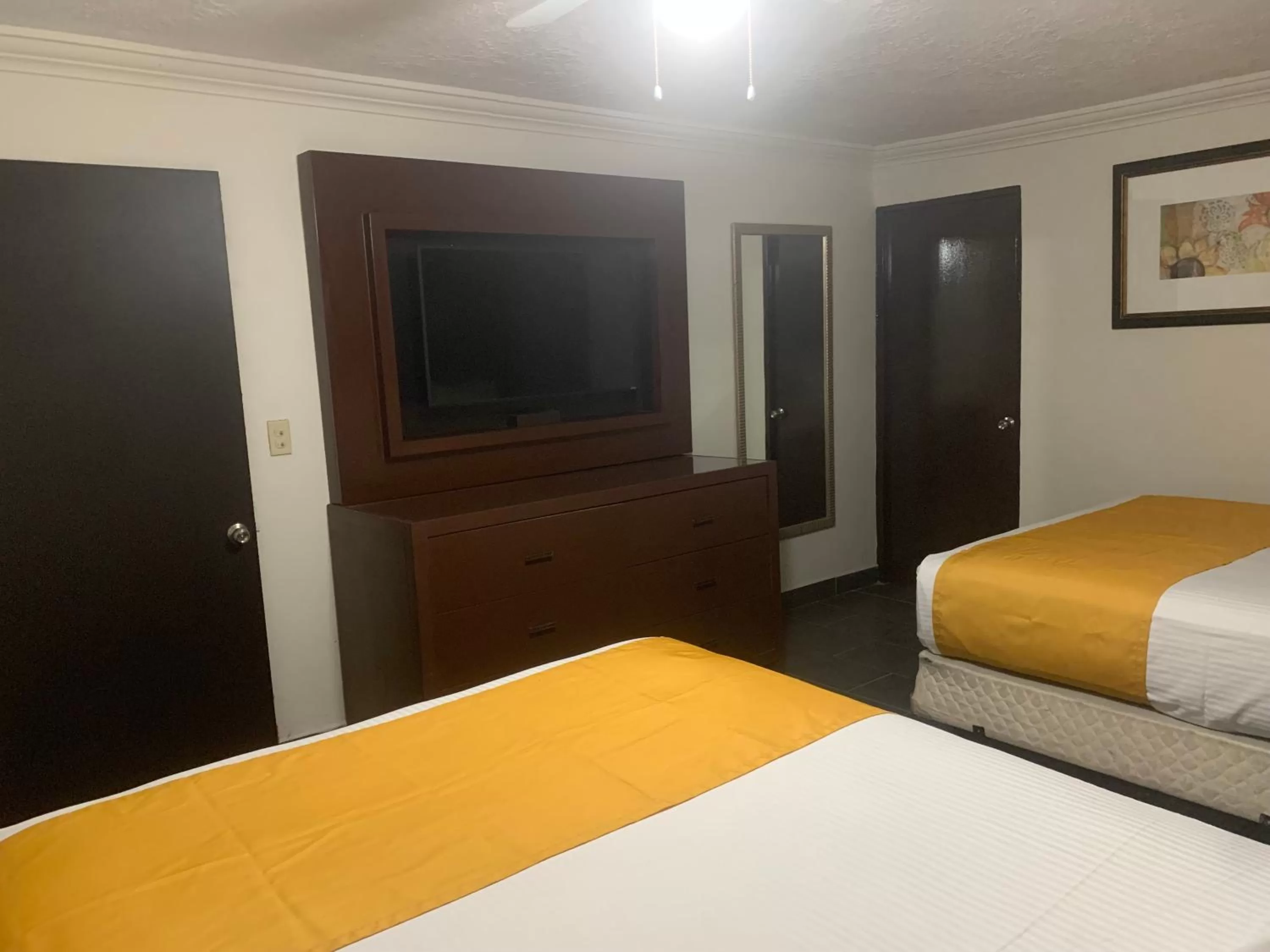 Bed in HOTEL DORADO DIAMANTE