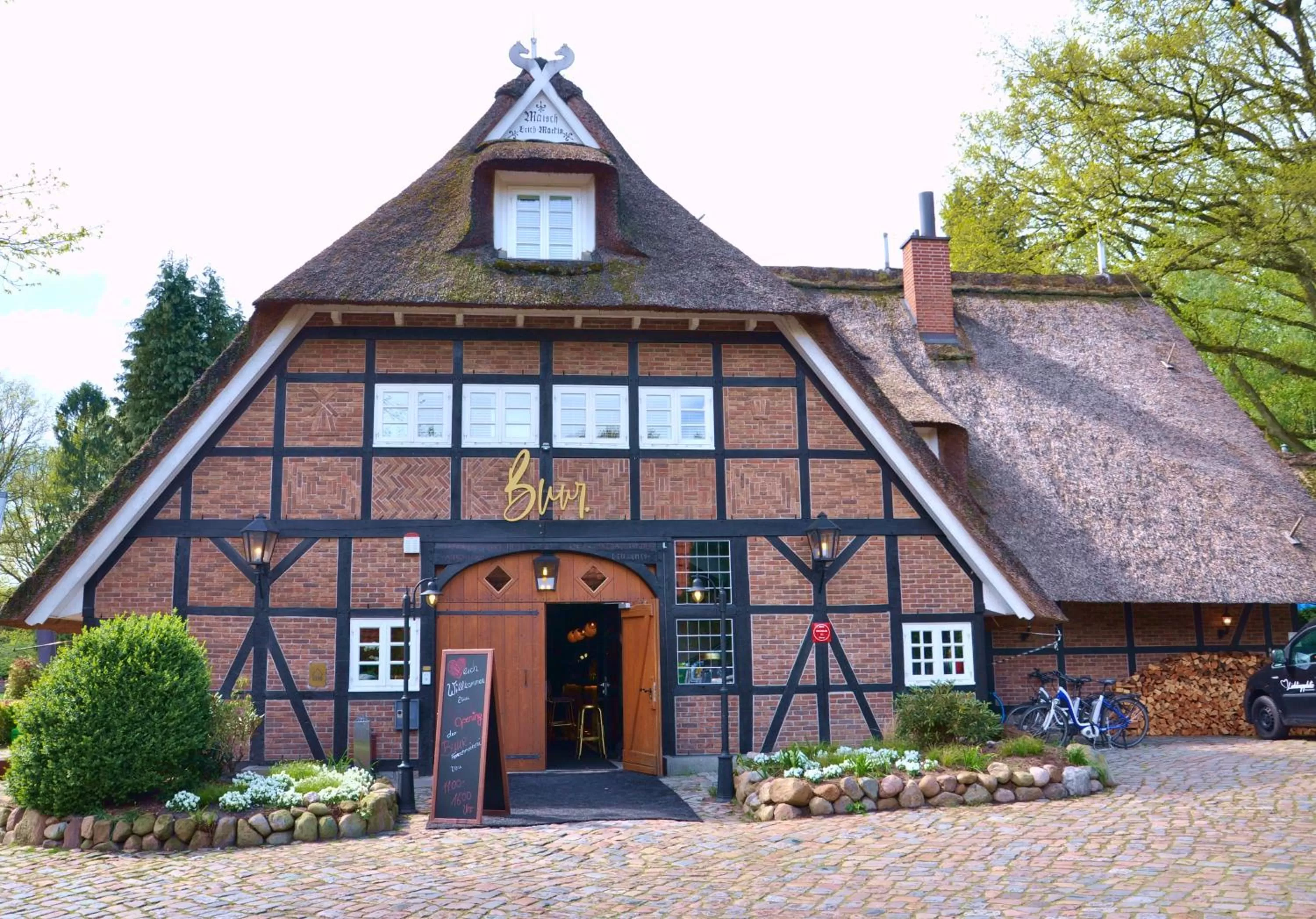 Facade/entrance in Meinsbur Boutique Hotel