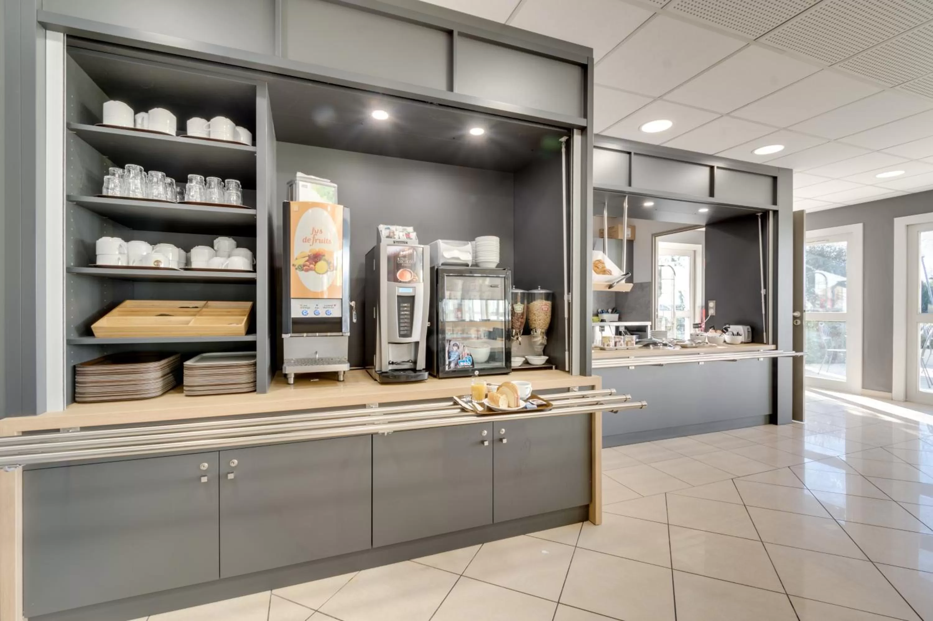 Buffet breakfast in B&B HOTEL FREJUS Puget-sur-Argens