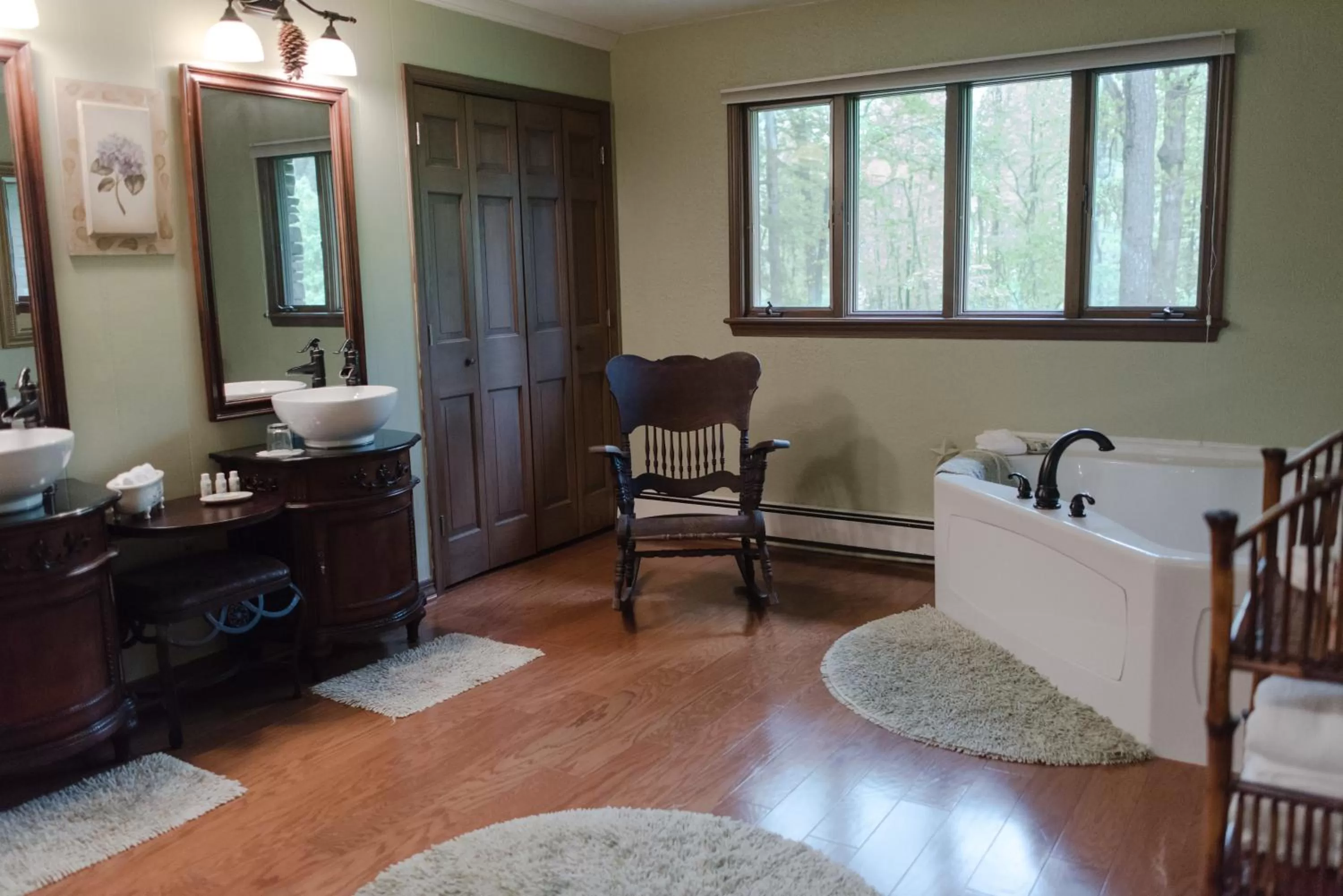 Bathroom, Seating Area in The Inn at White Oak