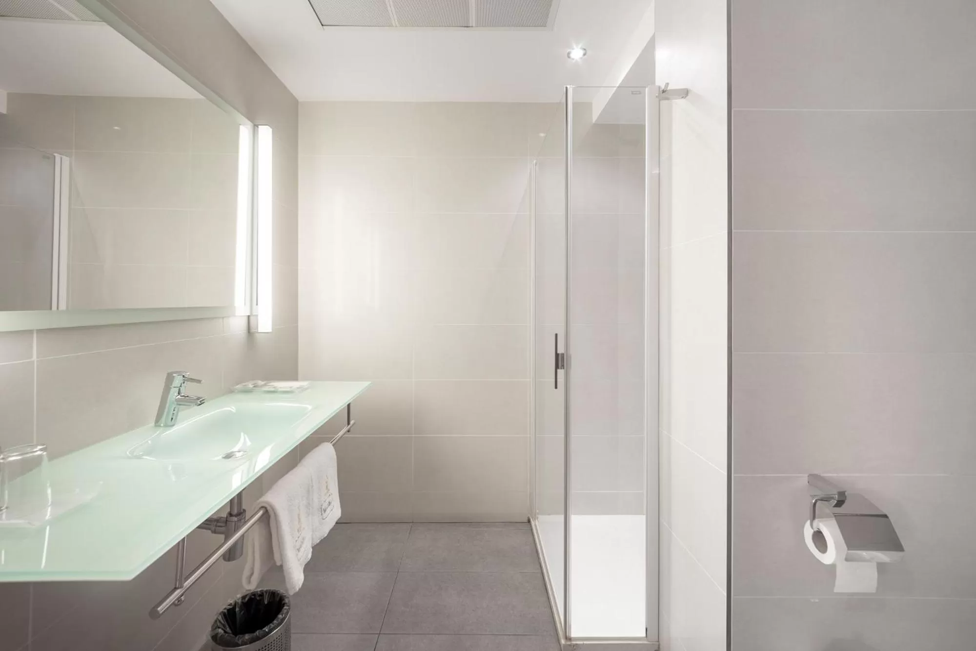 Shower in Maisonnave