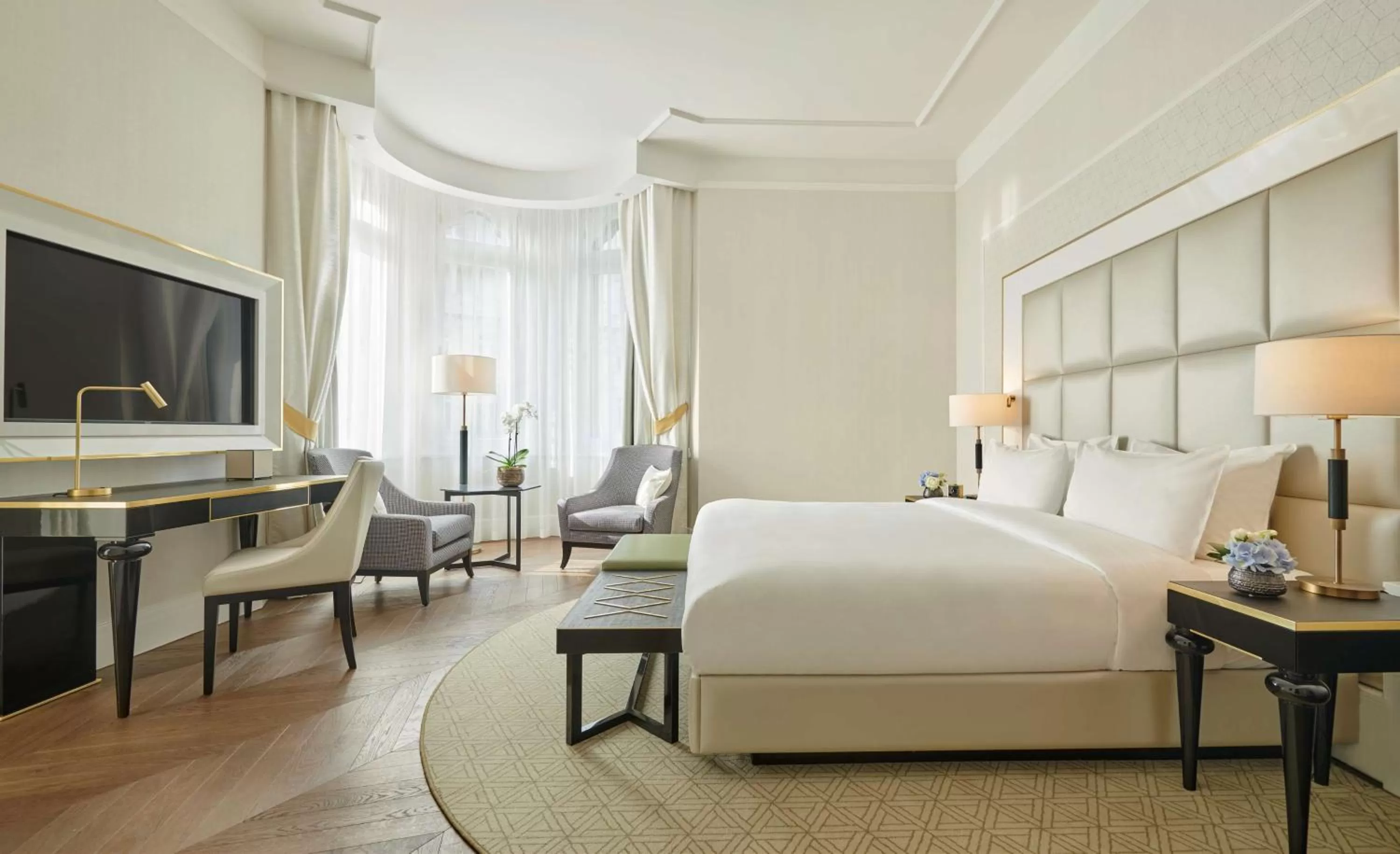 Photo of the whole room, Bed in Párisi Udvar Hotel Budapest, part of Hyatt