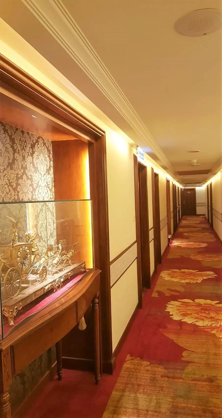 Decorative detail in Chyuan Du Spring Resort