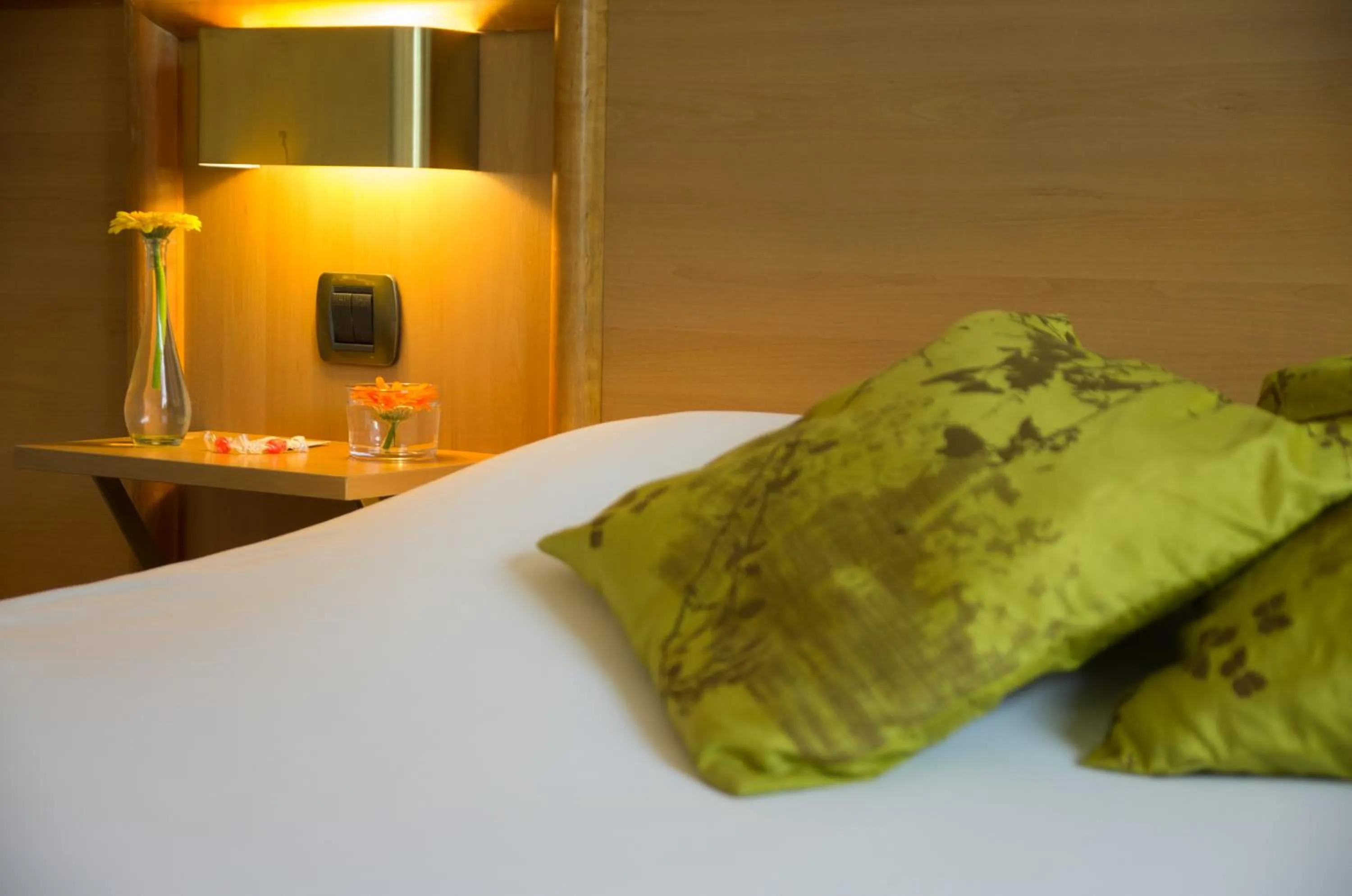 Decorative detail, Bed in Cit'Hotel Avantici Gap