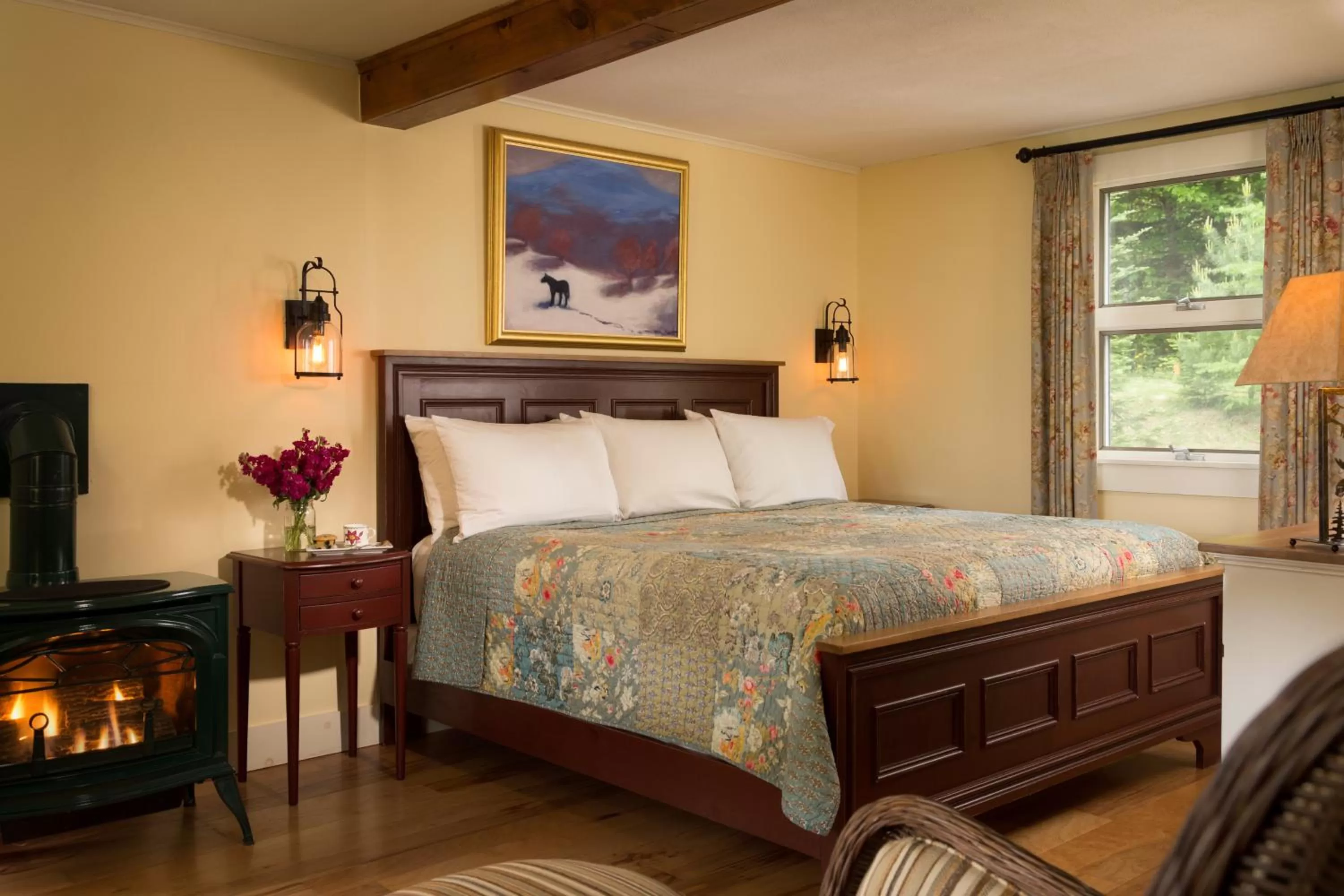 Bed in Sugar Hill Inn