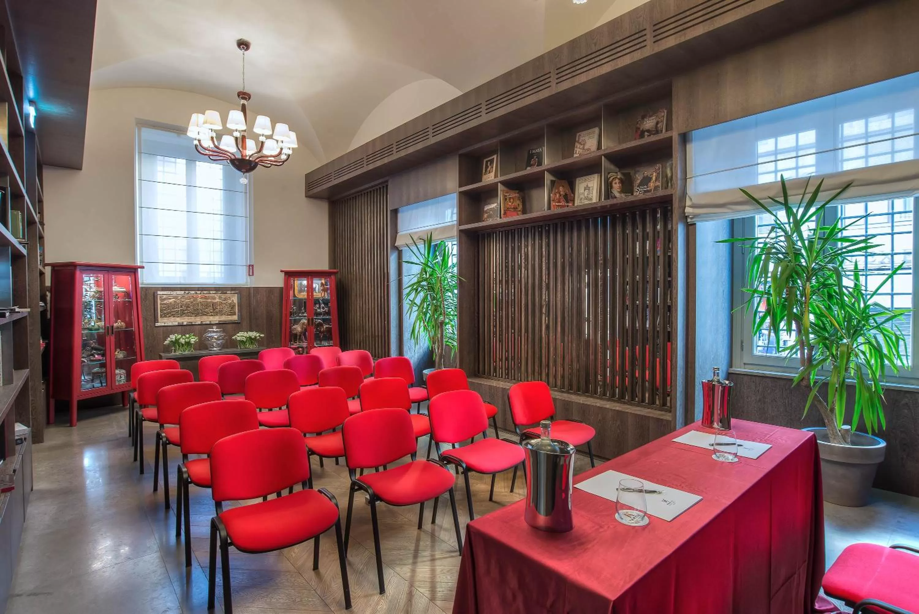 Seating area in Hotel Martis Palace
