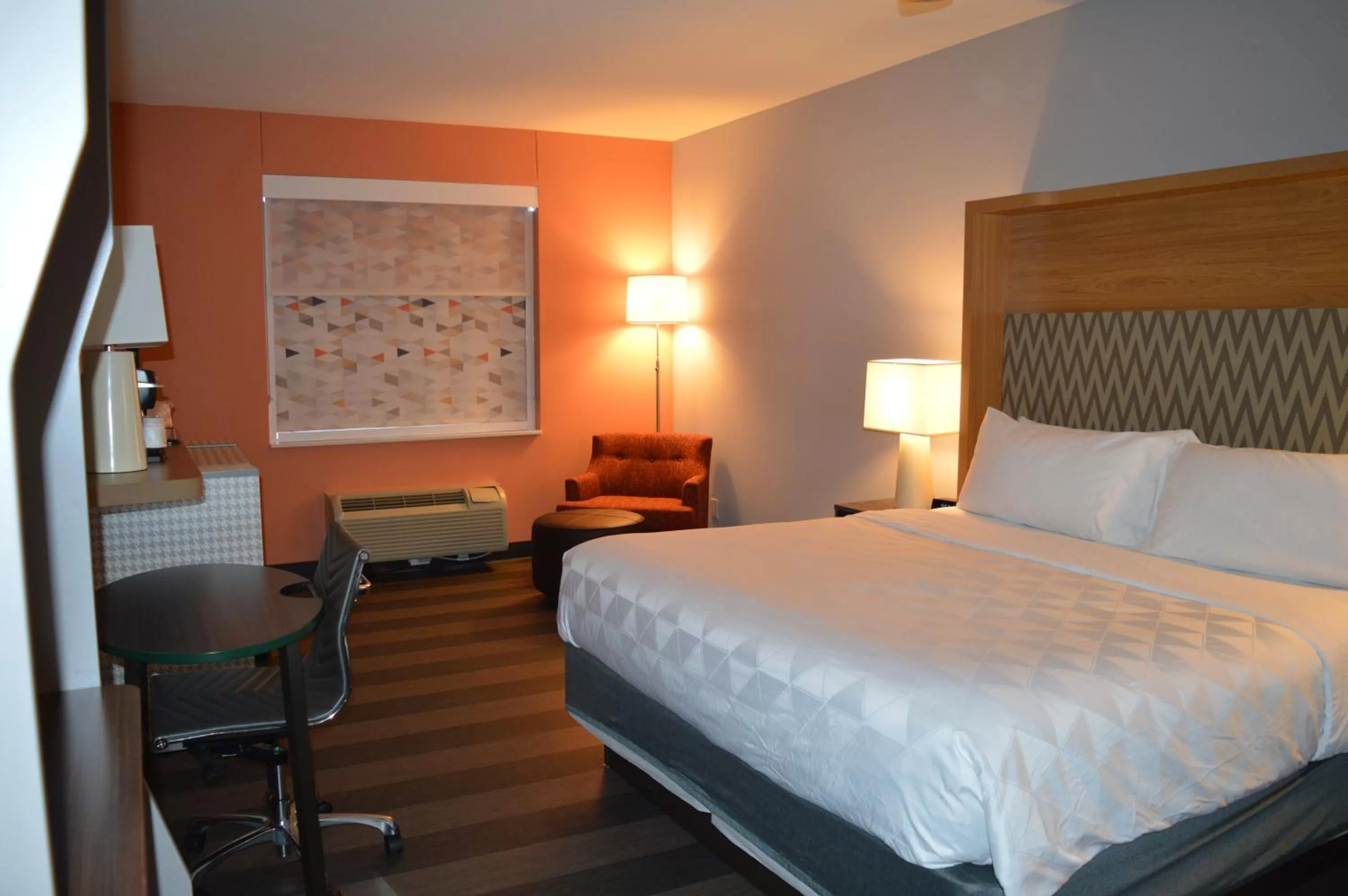 Bed in Holiday Inn Odessa by IHG