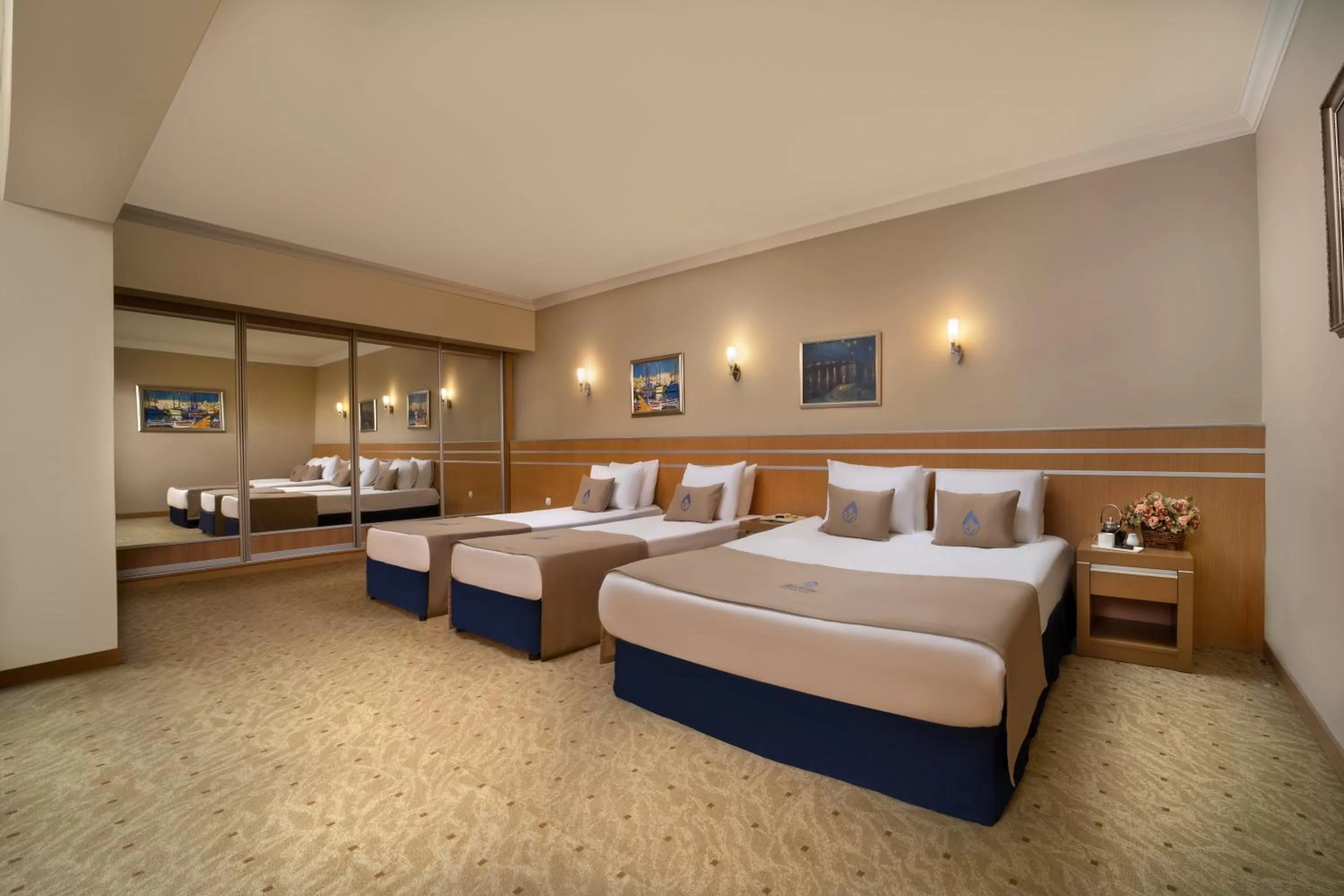 Bed in Ipeksoy Thermal Hotel