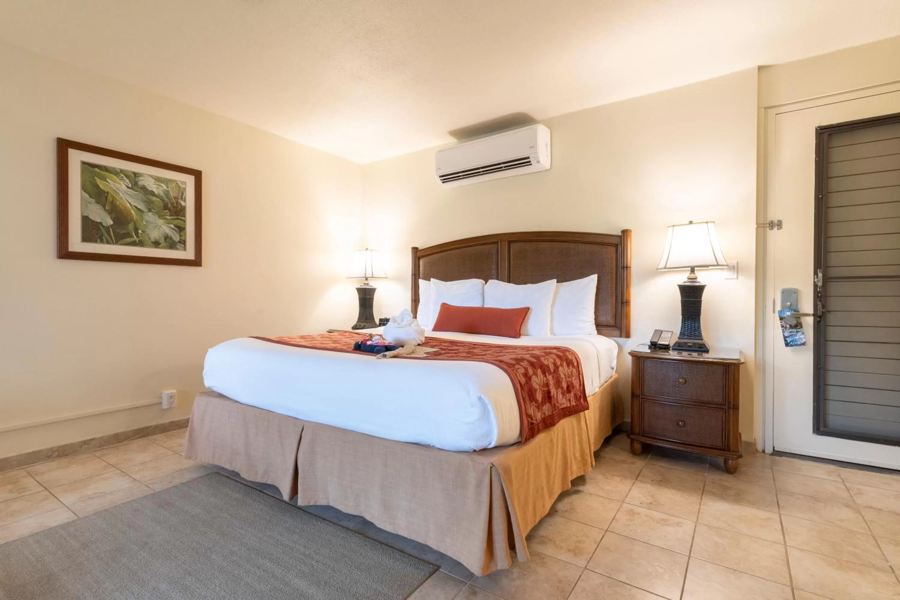 Bedroom, Bed in Hanalei Bay Resort