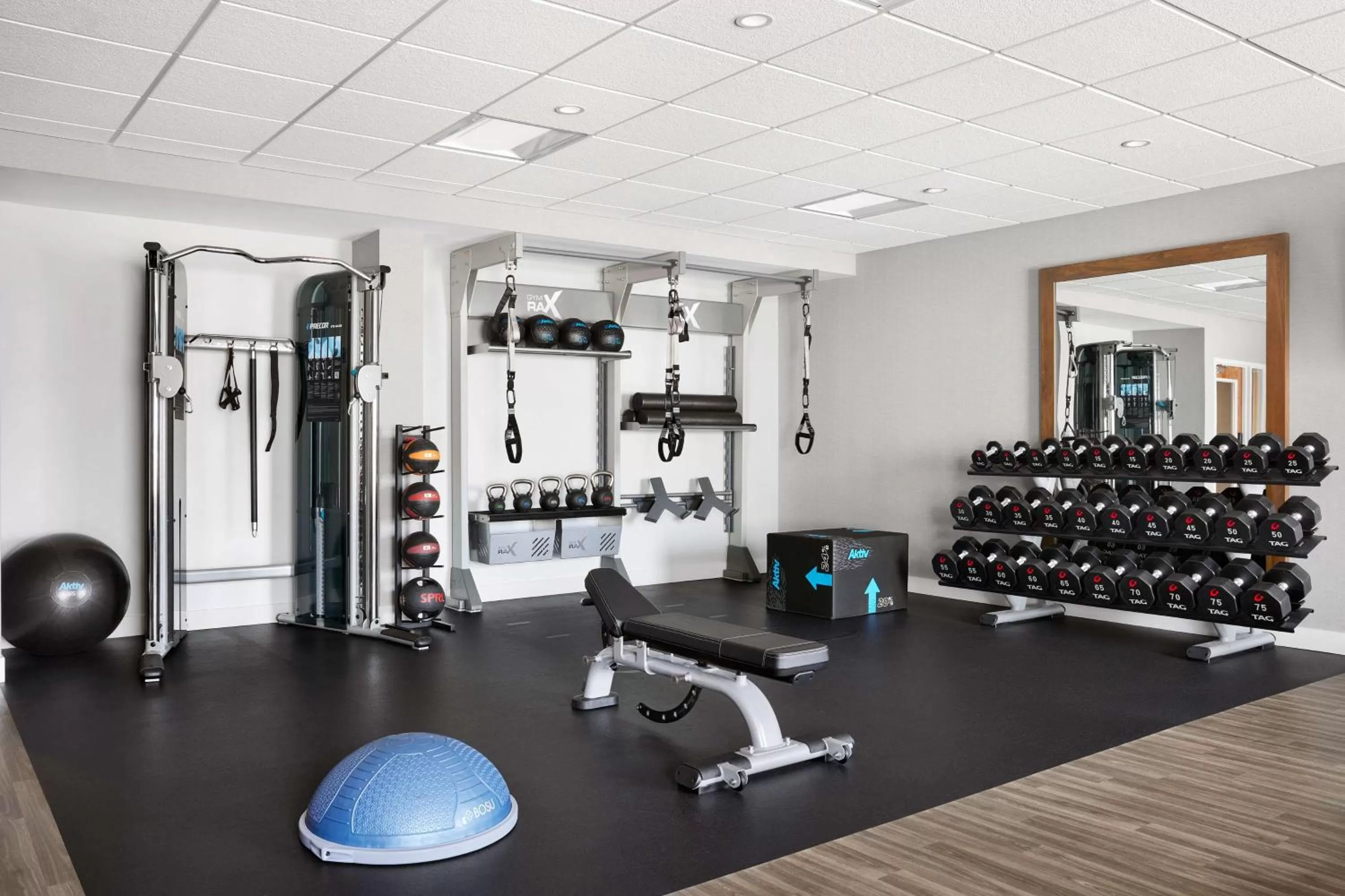 Fitness centre/facilities in Hampton Inn & Suites West Haven