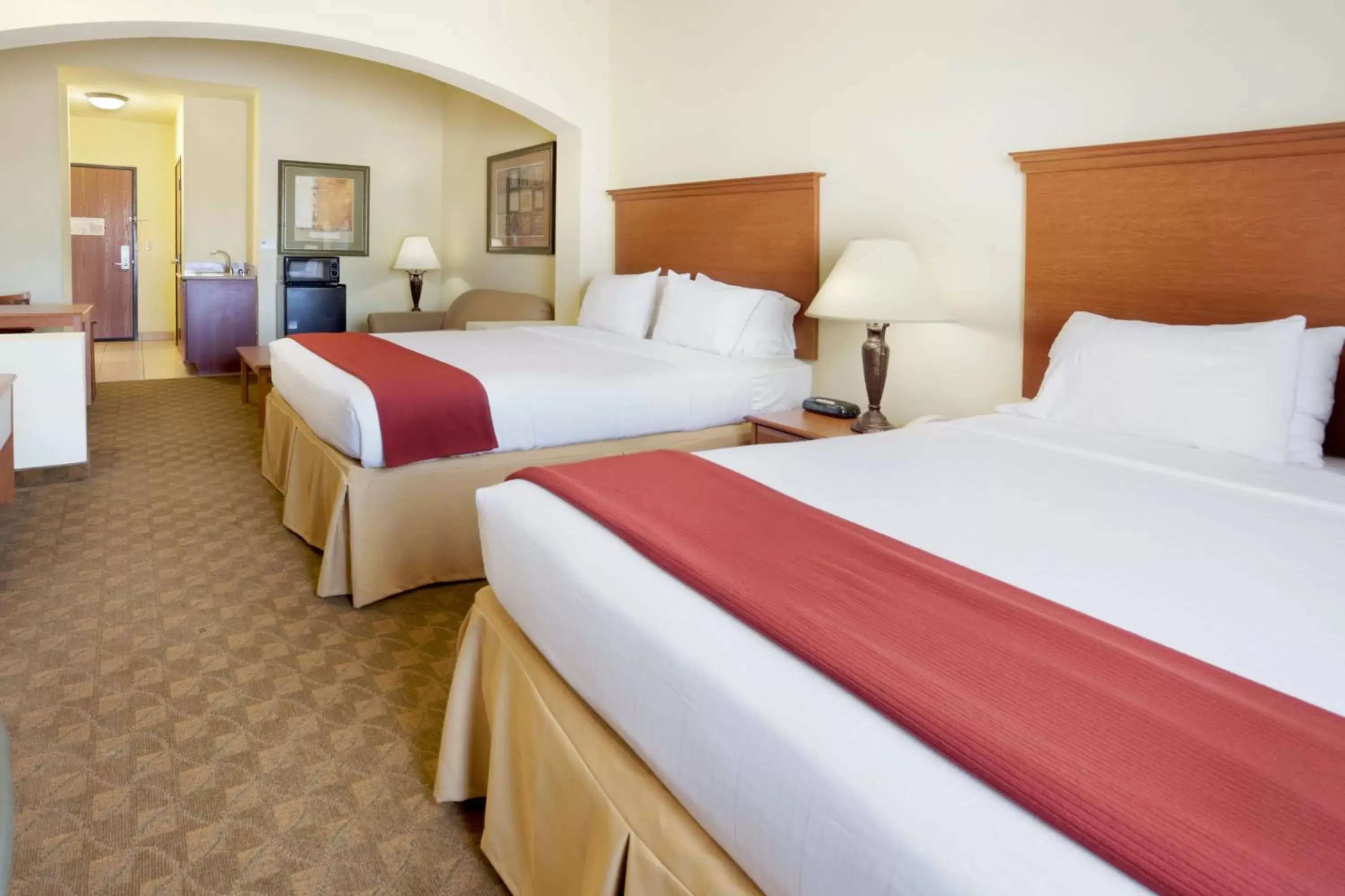 Suite with Two Queen Beds in Holiday Inn Express Hotel & Suites Zapata by IHG Suite with Two Queen Beds in Holiday Inn Express Hotel & Suites Zapata by IHG
