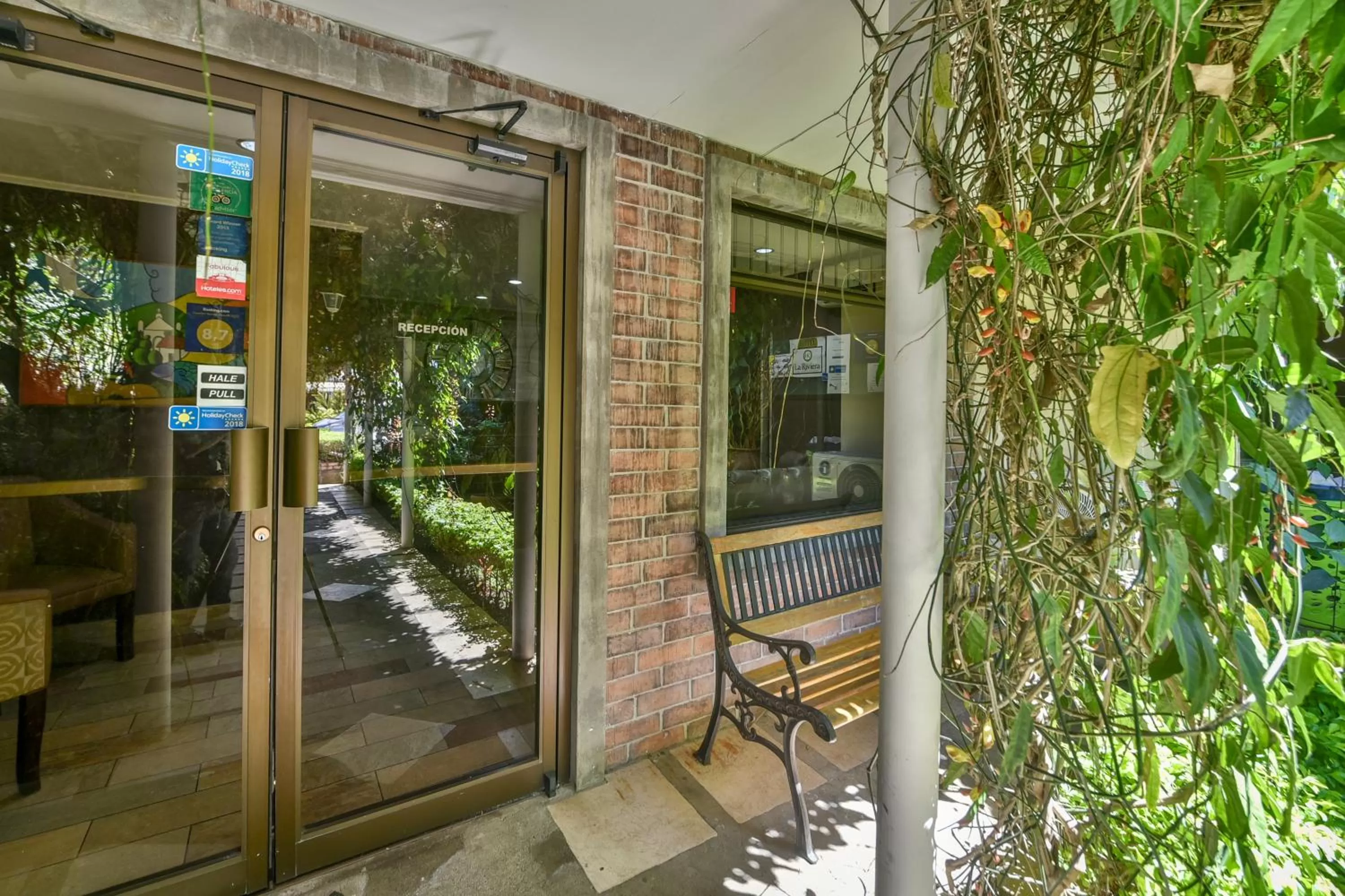 Facade/entrance in La Riviera Hotel