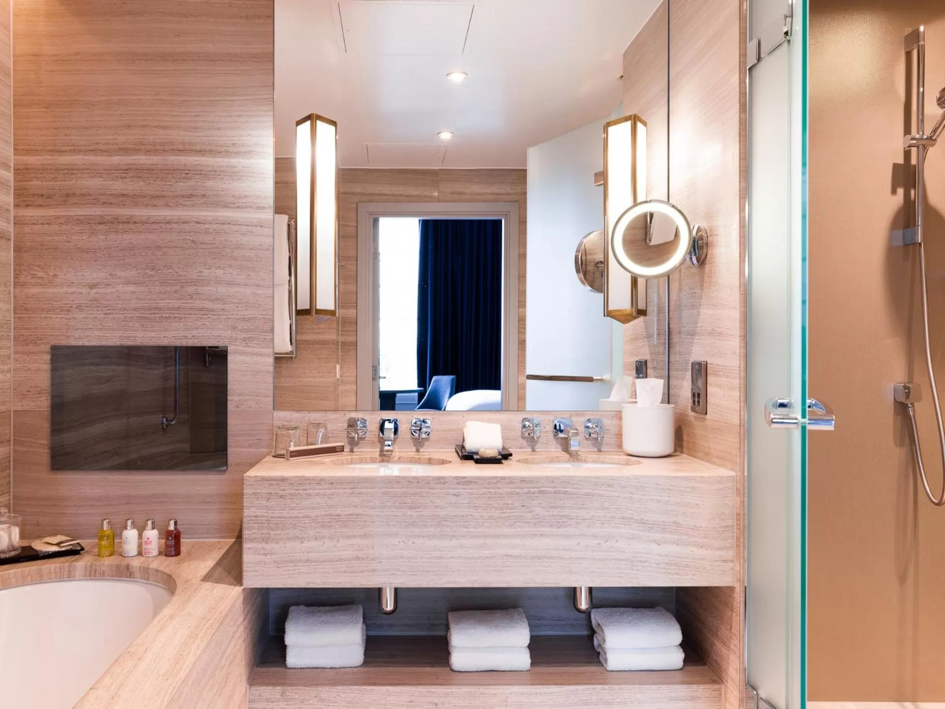 Bathroom in The Trafalgar St. James, London Curio collection by Hilton