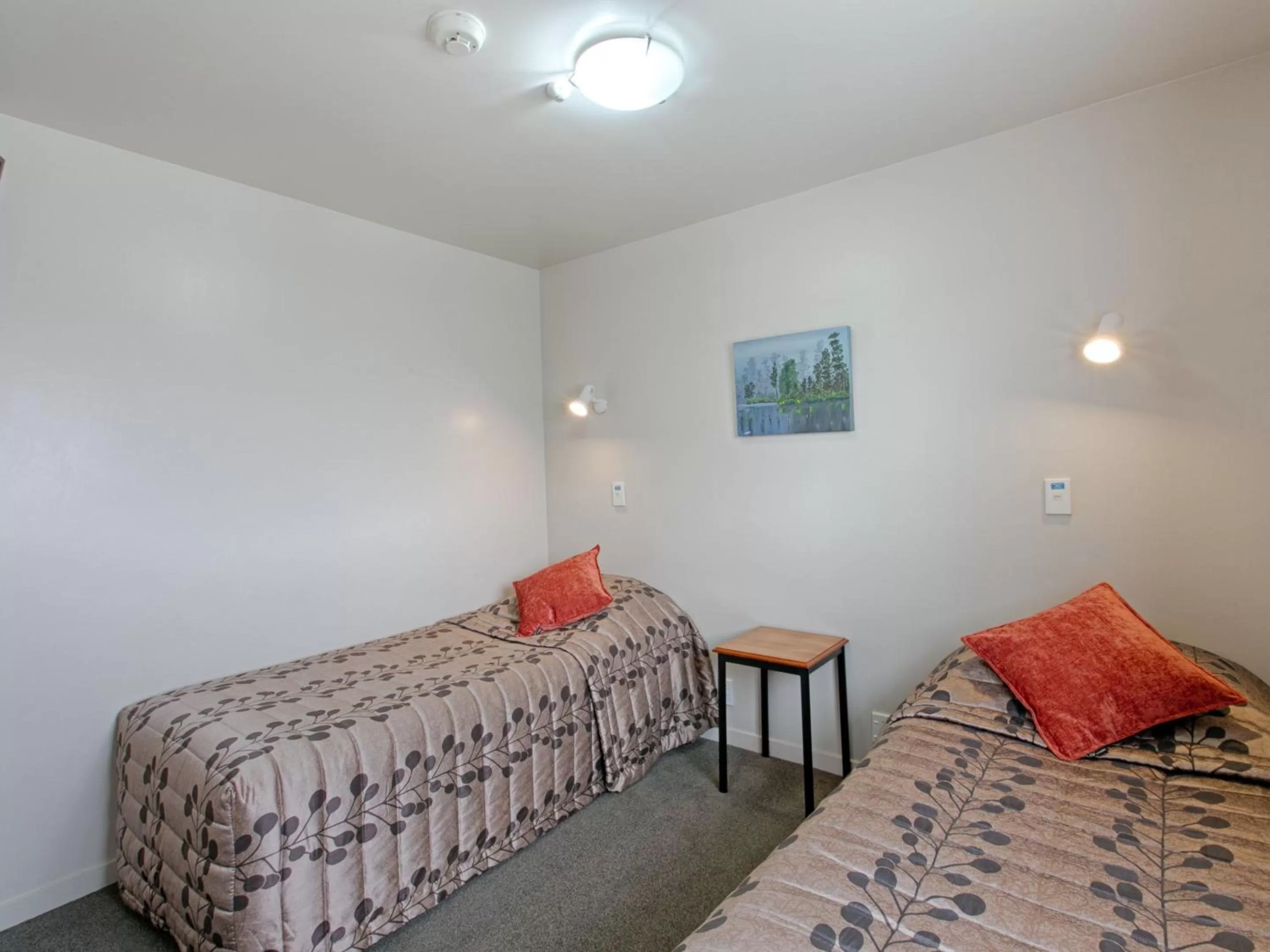 Bed in Bella Vista Motel Hokitika