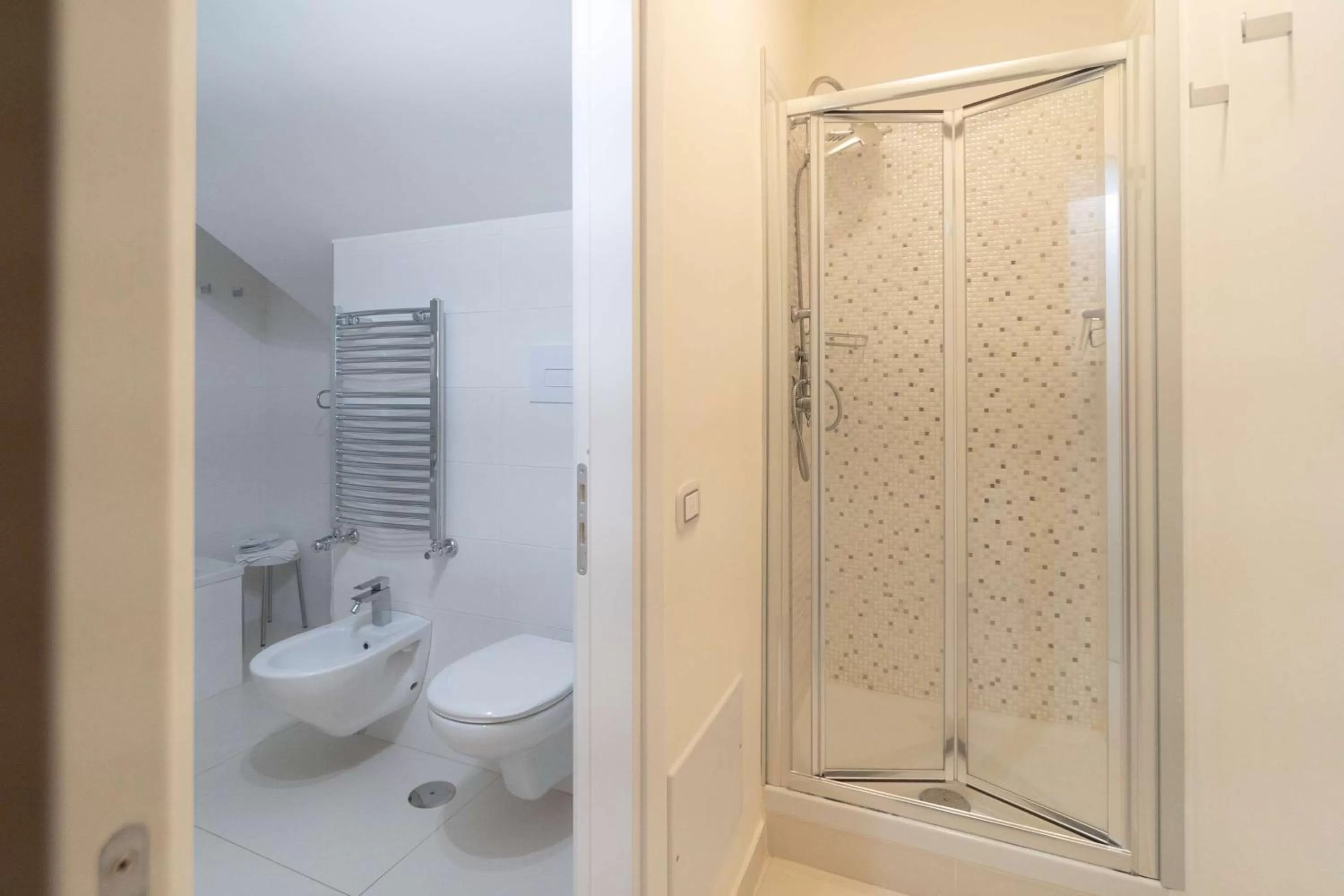 Bathroom in Best Western Plus Hotel Perla Del Porto