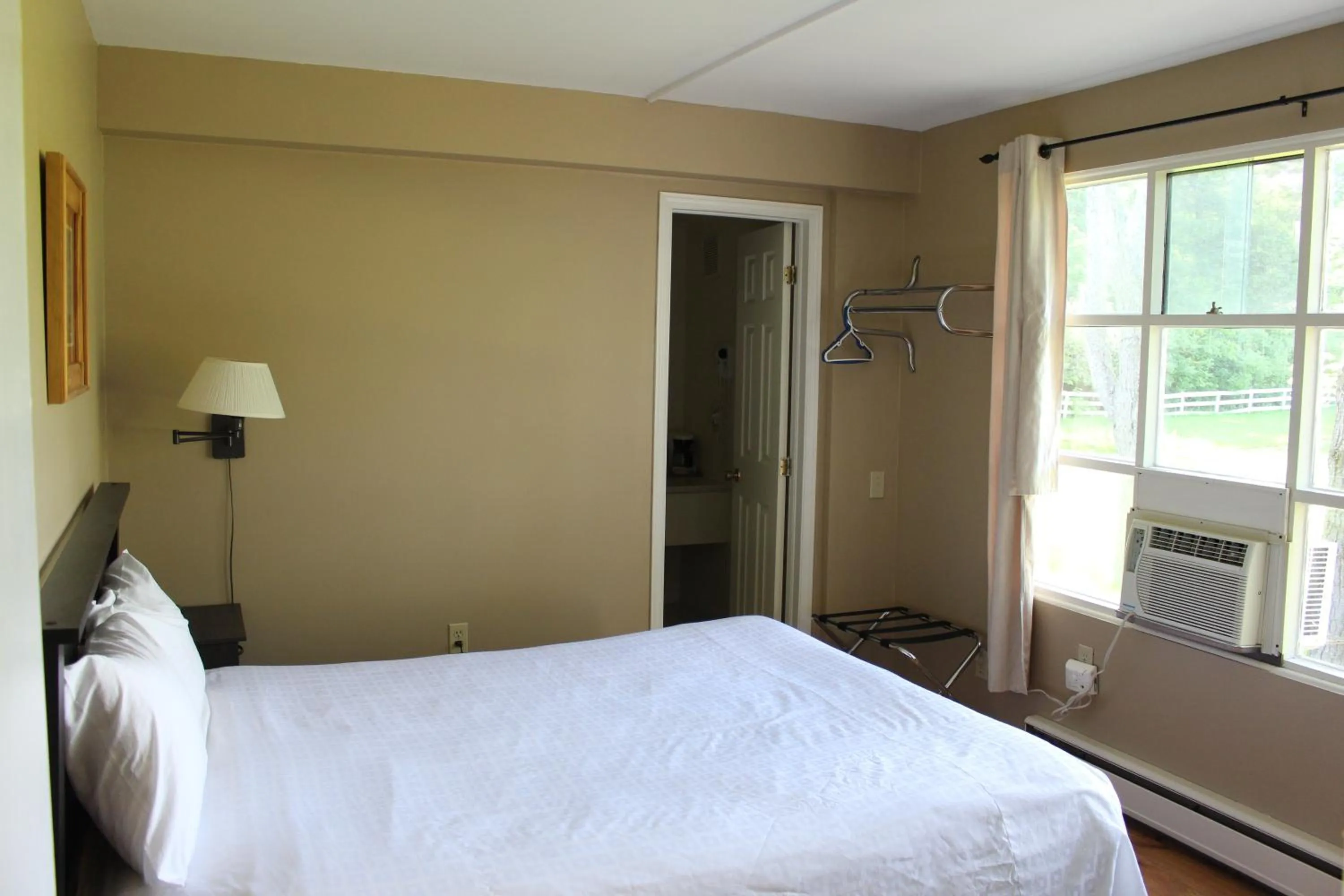 Colonial Resort-1000Islands