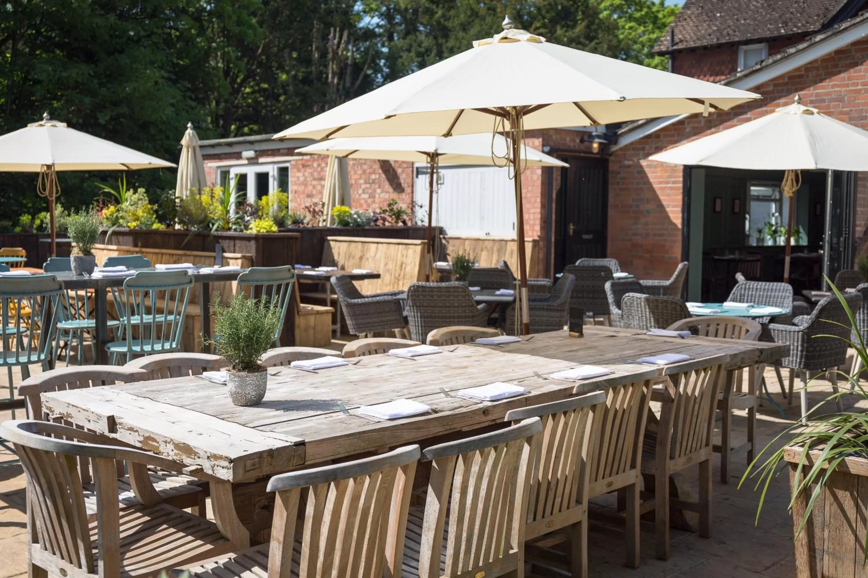 Restaurant/places to eat in The Dundas Arms