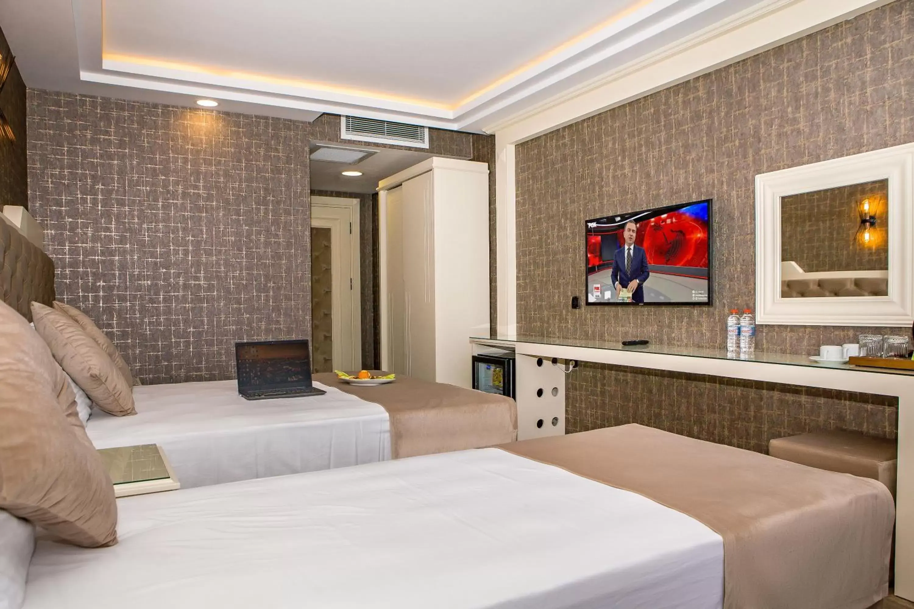 Deluxe Double Room with Balcony in THE LEA HOTELS & SUITE Deluxe Double Room with Balcony in THE LEA HOTELS & SUITE