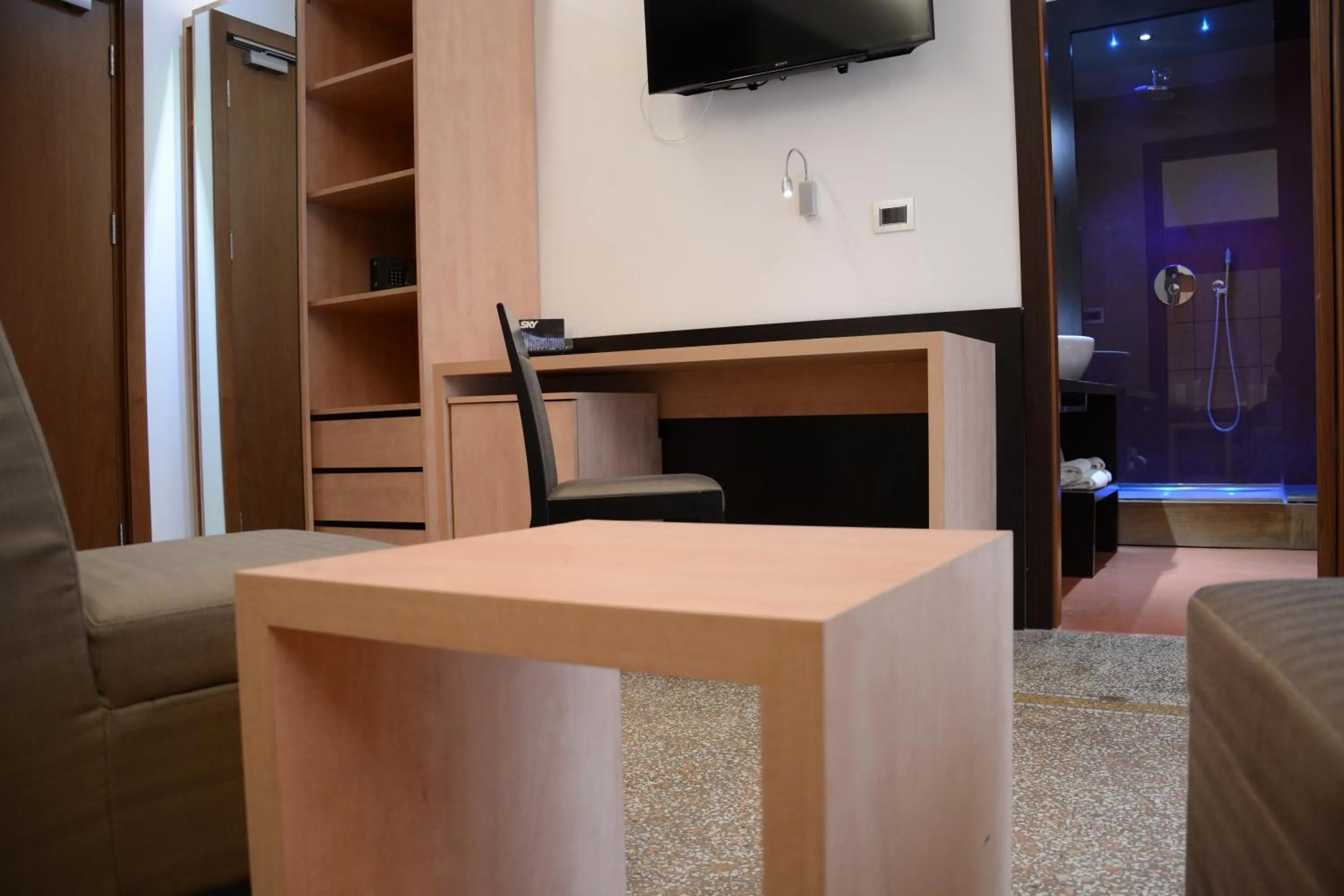 Decorative detail in Hotel Cimarosa