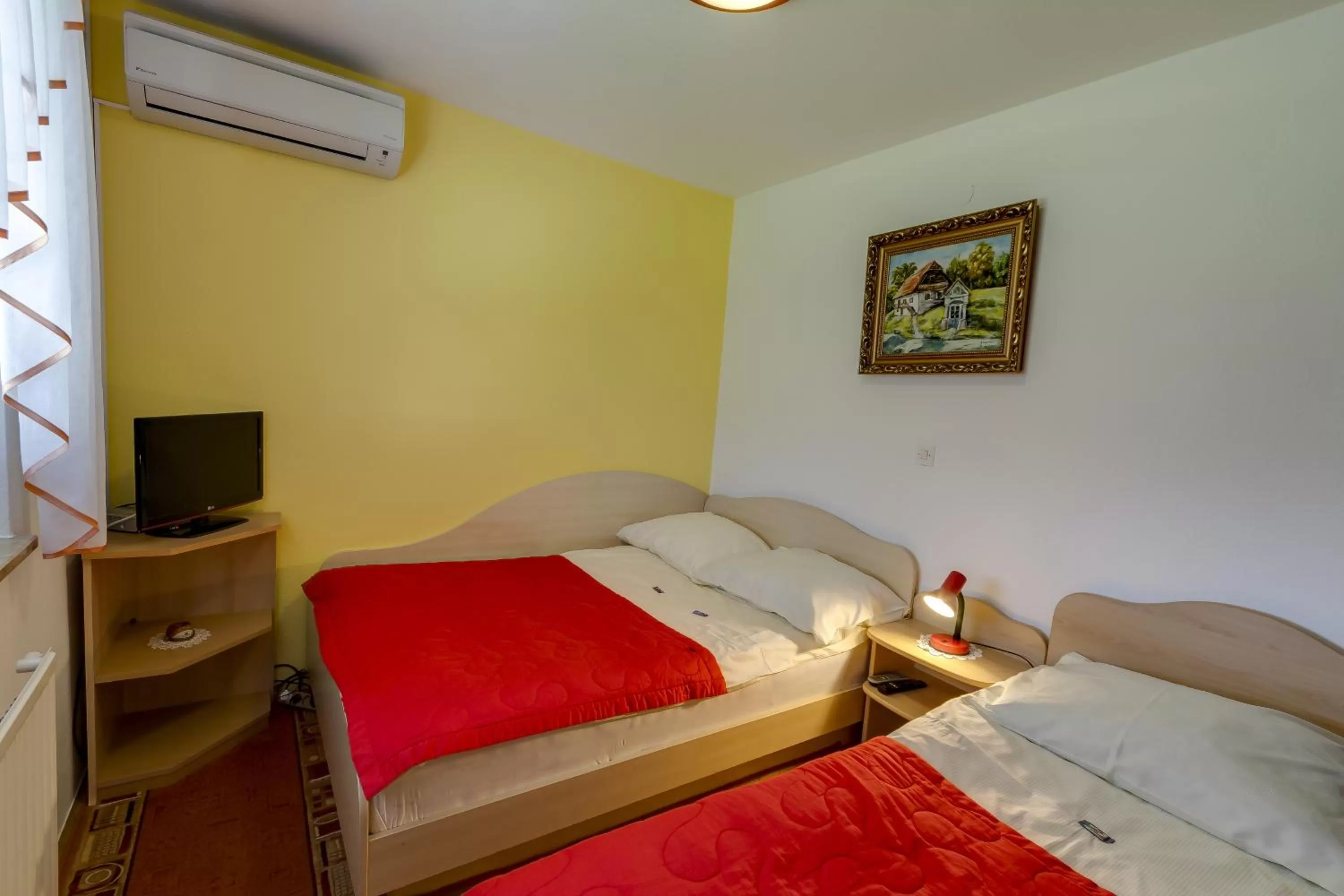 Bedroom, Bed in Rooms & Apartments Jana