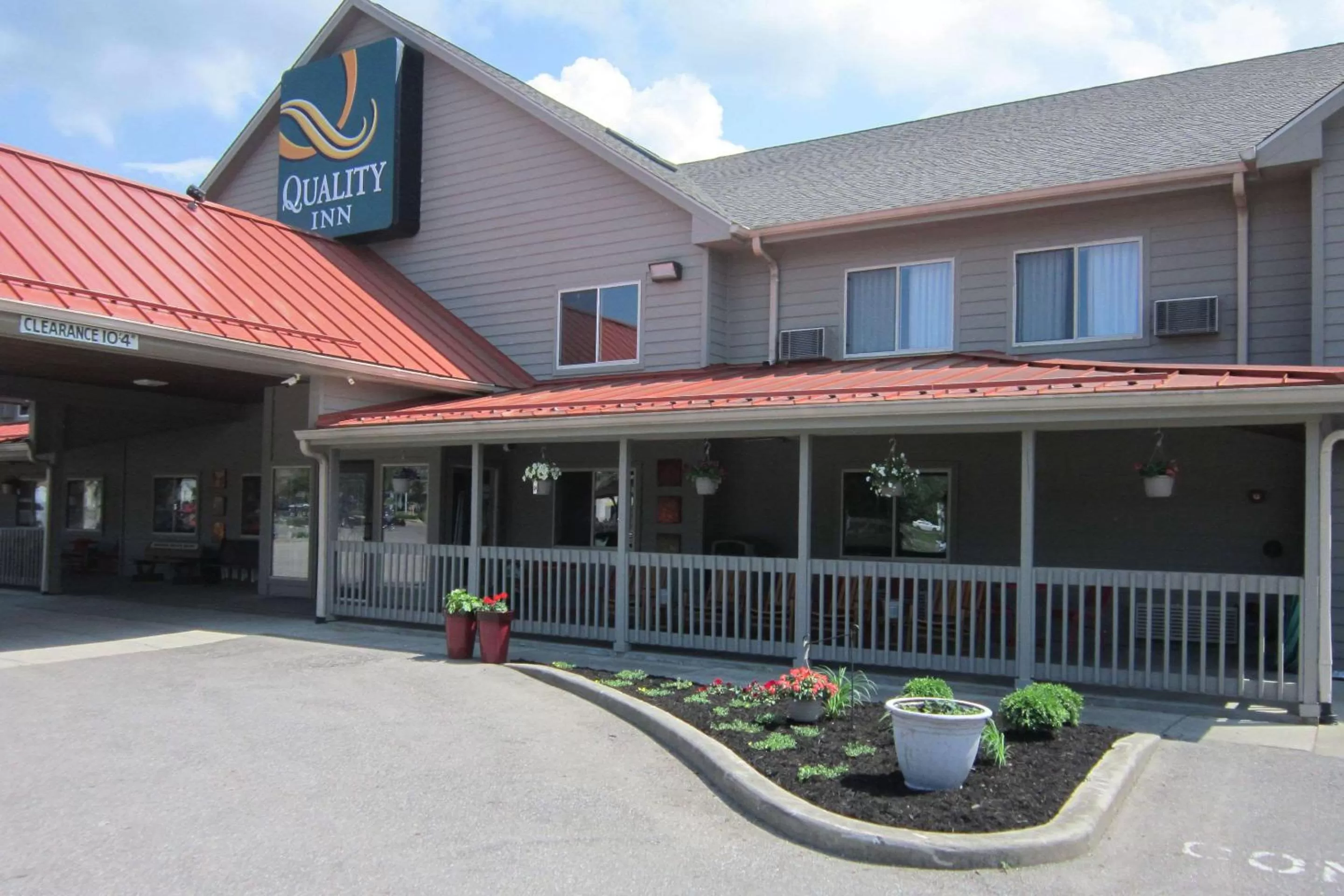 Property building in Quality Inn Nashville - Bloomington