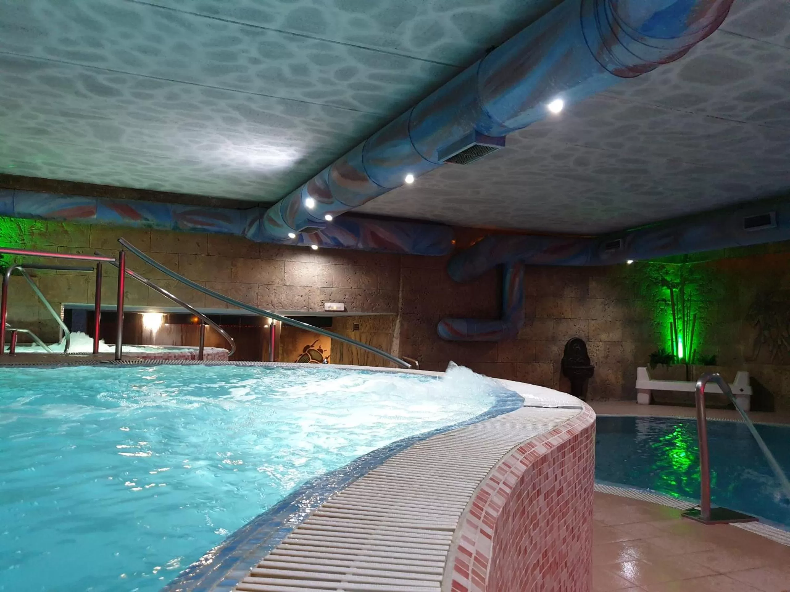 Hot Tub, Swimming Pool in Spa Hotel Ciudad de Teruel