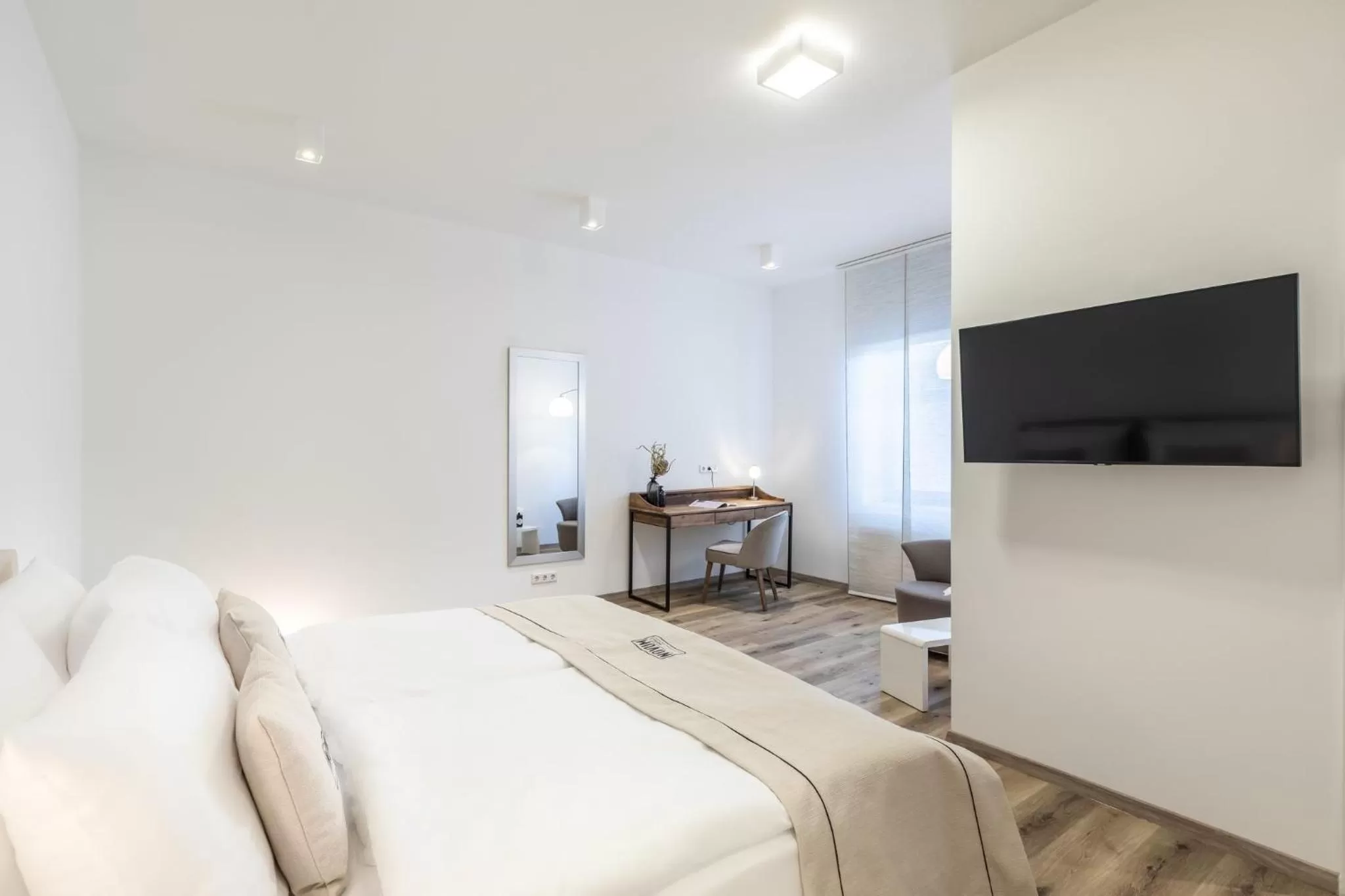 Facade/entrance, Bed in Hotel Freiraum