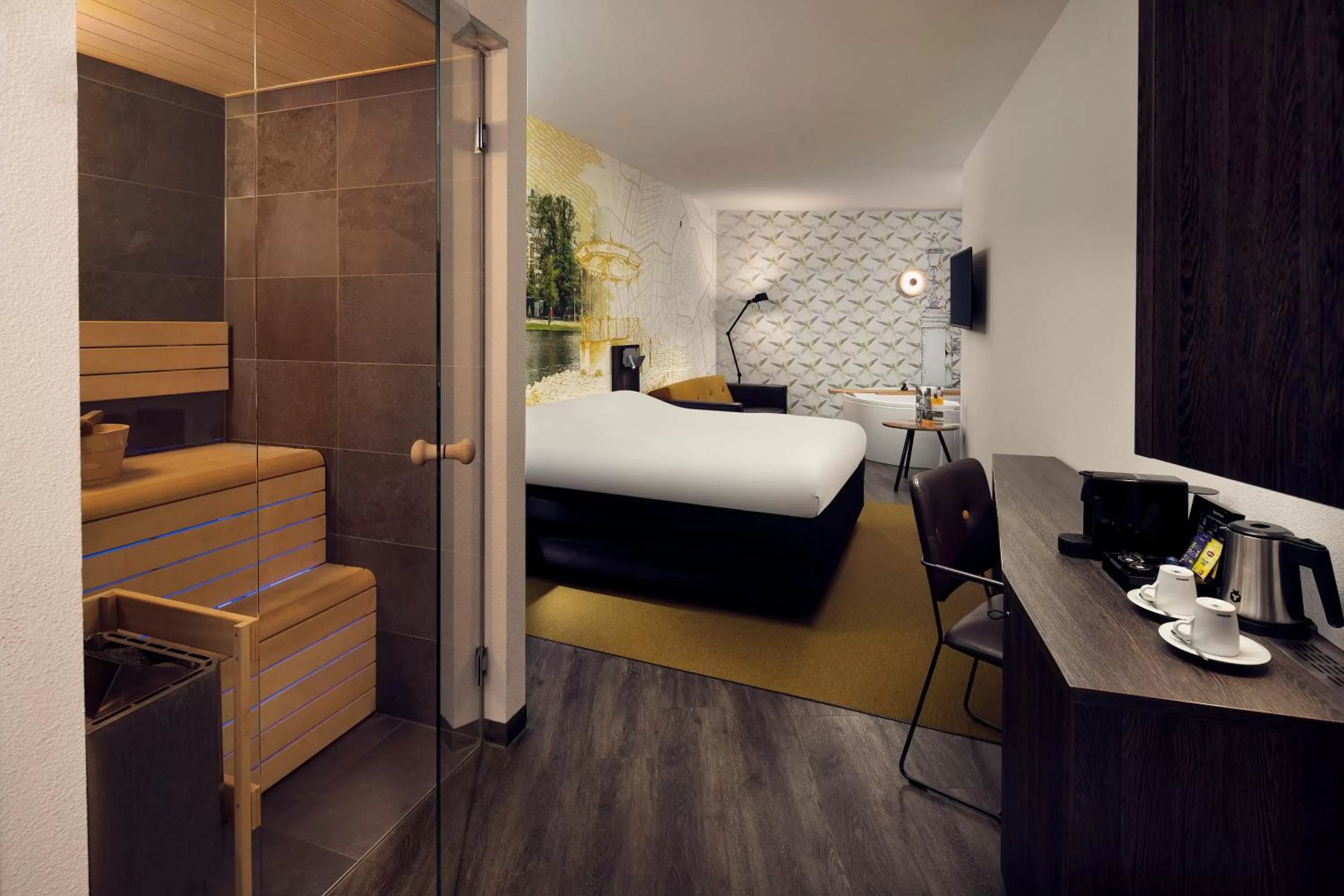 Bed in Inntel Hotels Amsterdam Centre