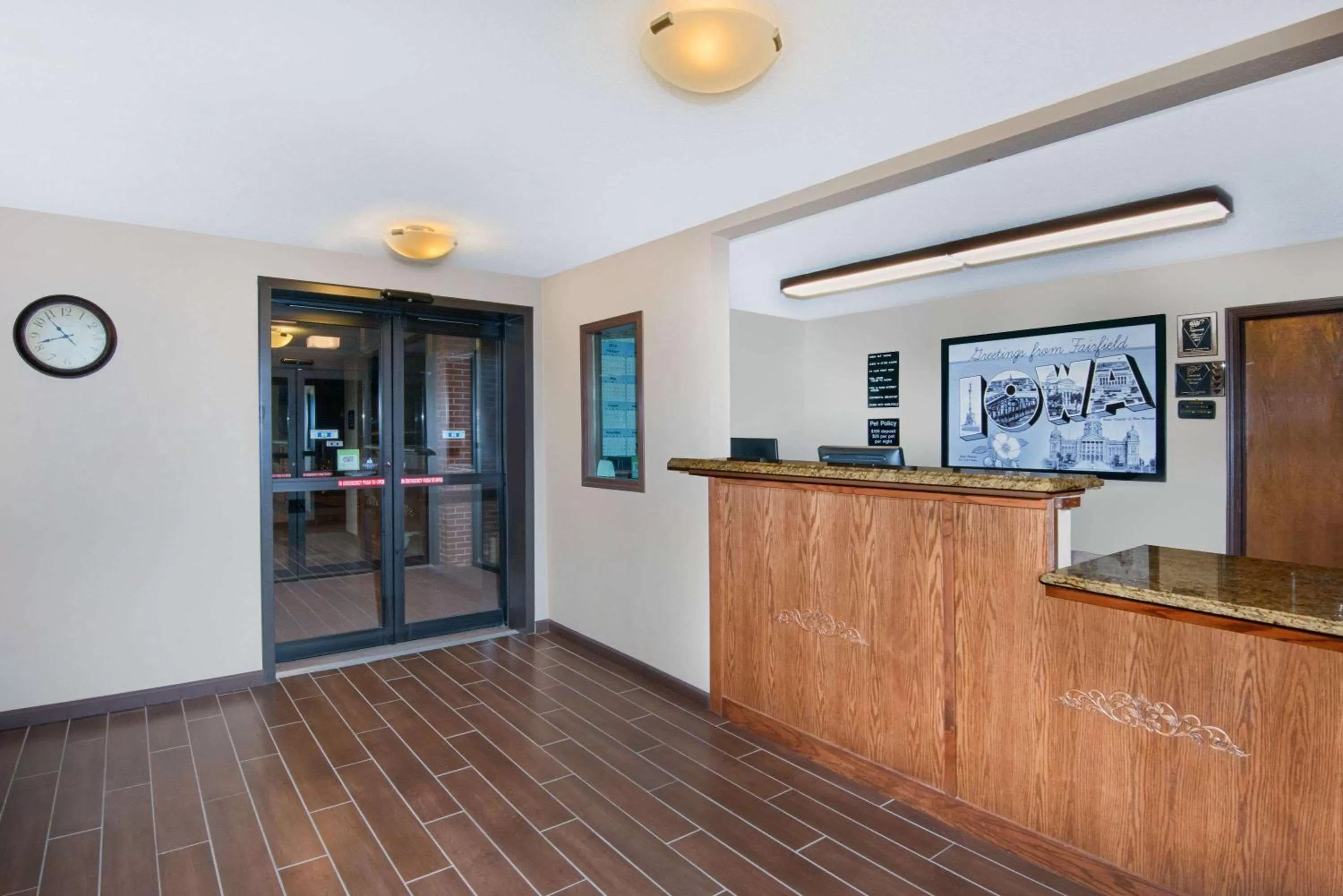 Lobby or reception in Super 8 by Wyndham Fairfield