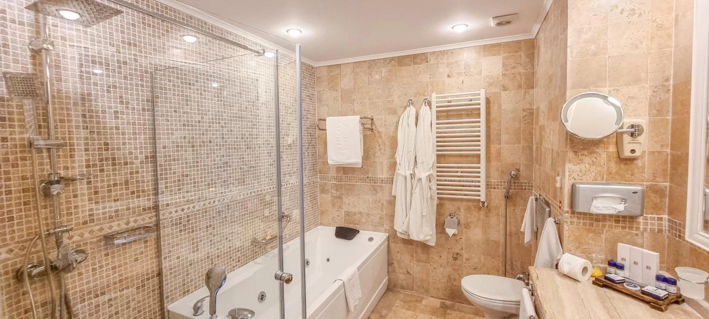 Bathroom in Grand Hotel Pomorie - Medical spa
