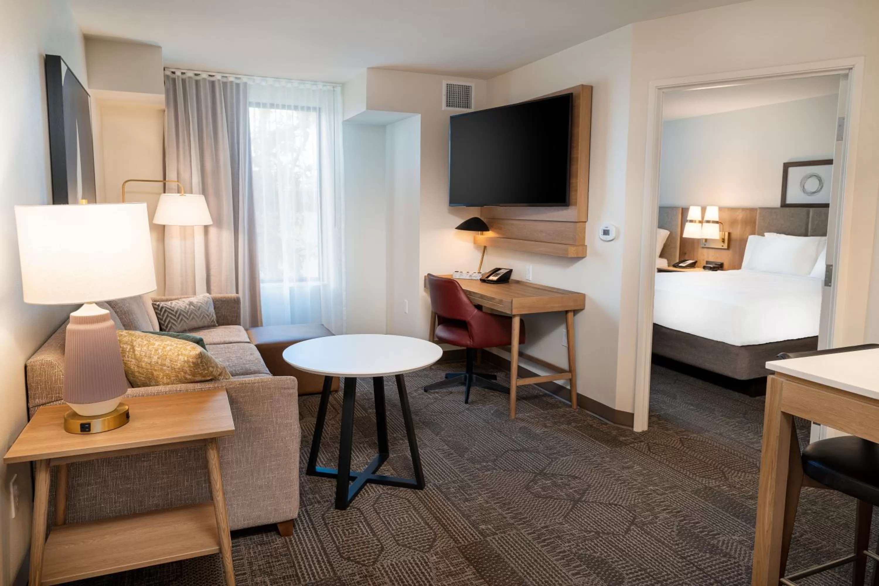 Seating area, Bed in Staybridge Suites - Temecula - Wine Country by IHG