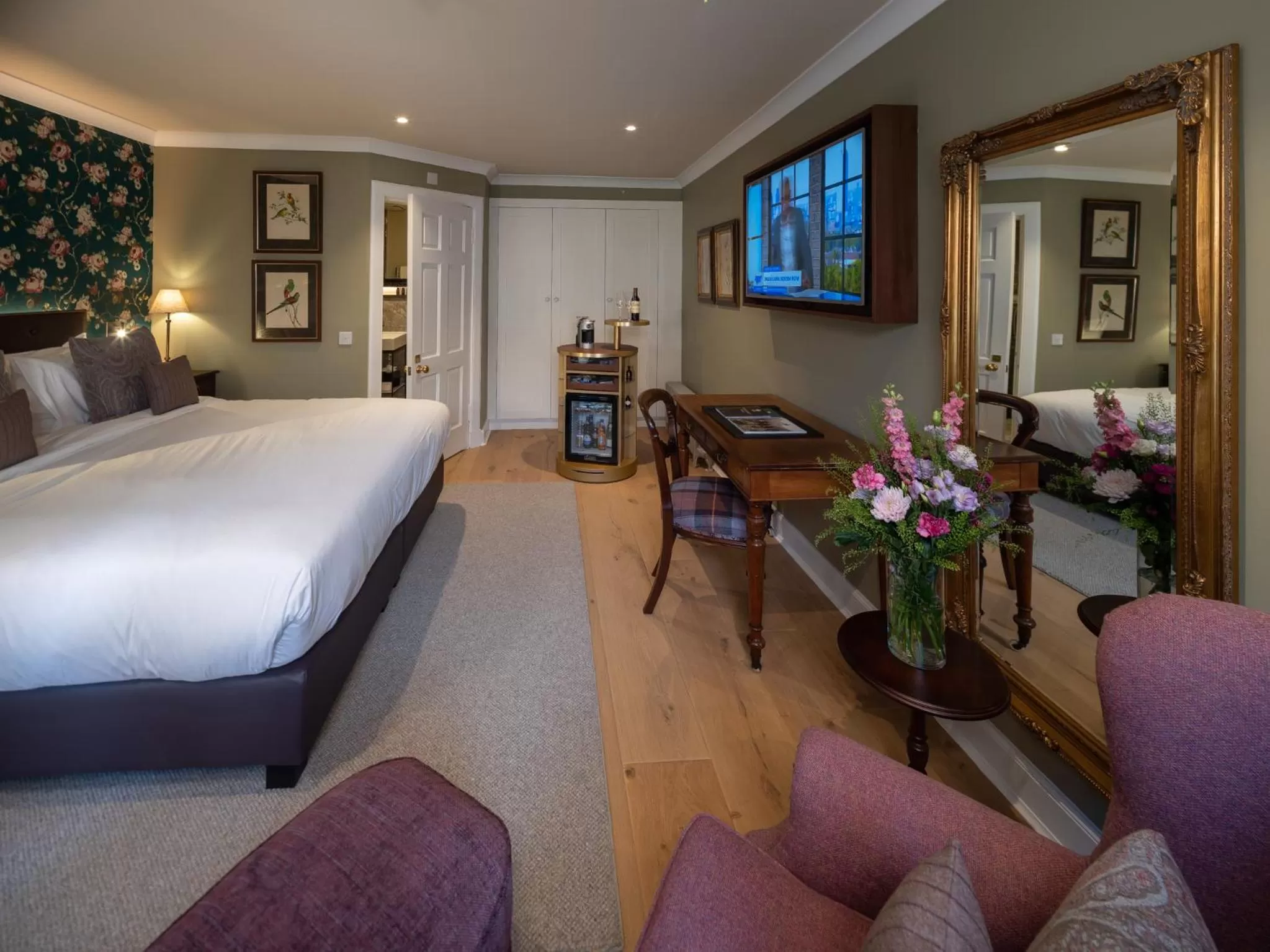 Photo of the whole room, Bed in SCHLOSS Roxburghe, part of Destination by Hyatt