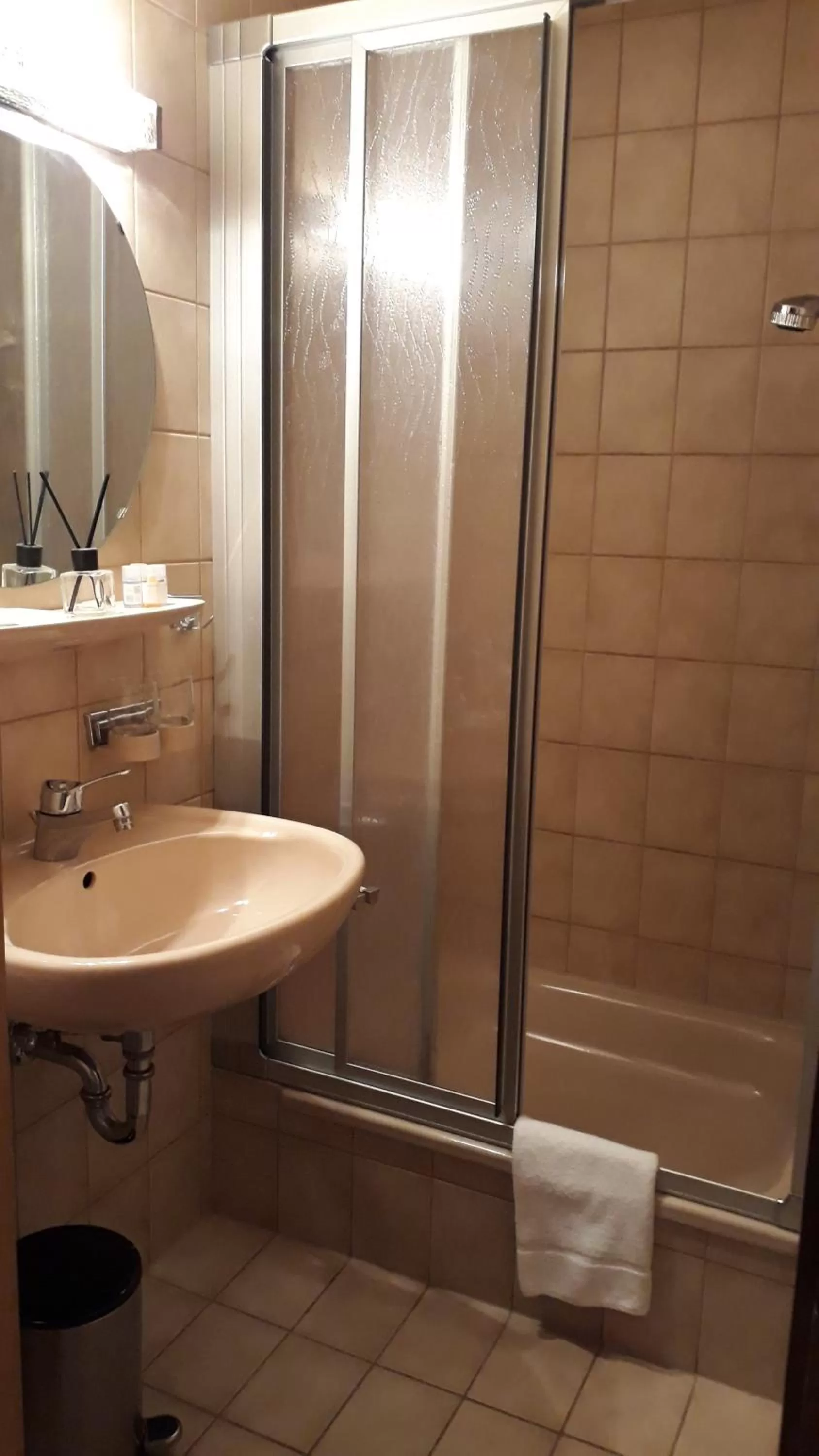 Bathroom in Hotel Eleon