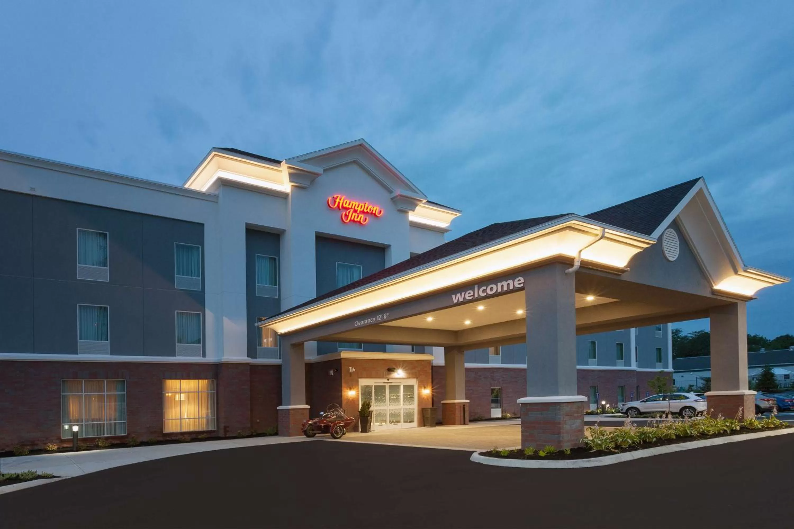 Property building in Hampton Inn Kennebunk Kennebunkport Me